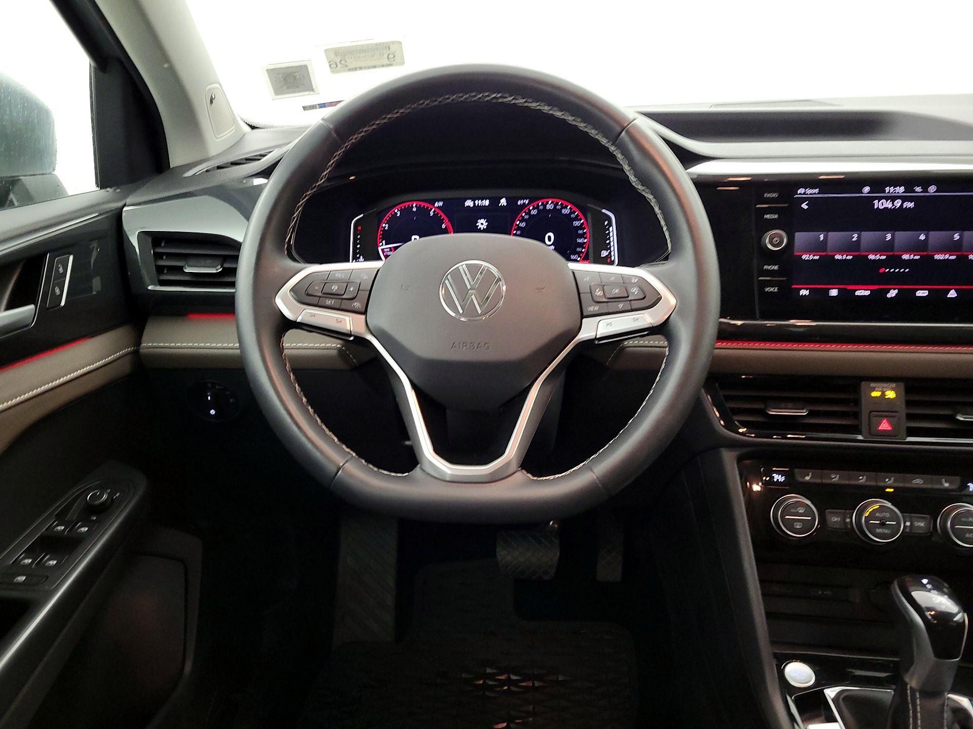 Thumbnail: 2022 Volkswagen Taos - 10