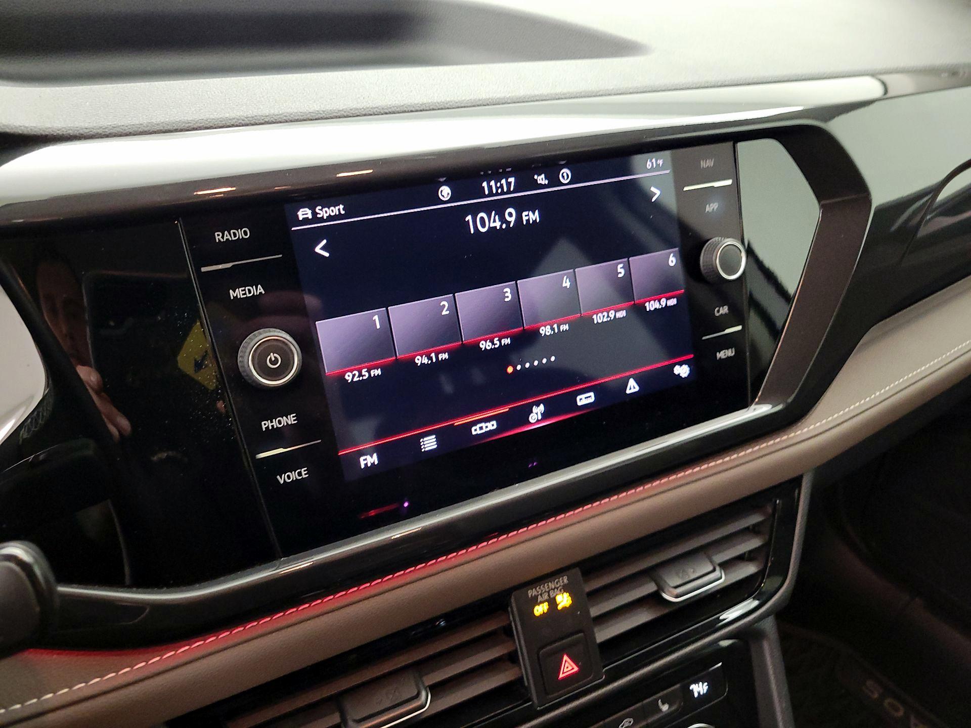 Thumbnail: 2022 Volkswagen Taos - 15