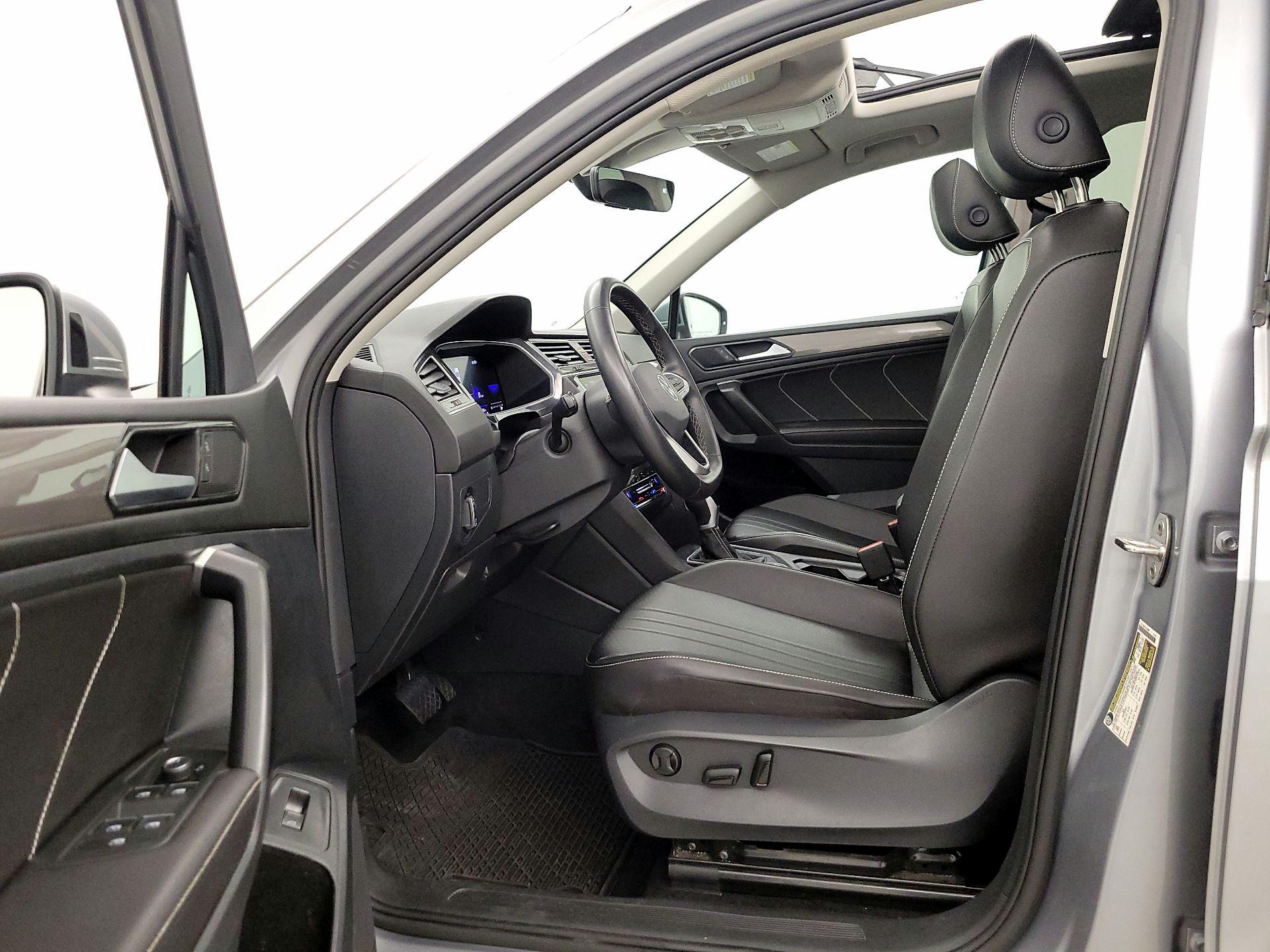 Thumbnail: 2024 Volkswagen Tiguan - 11