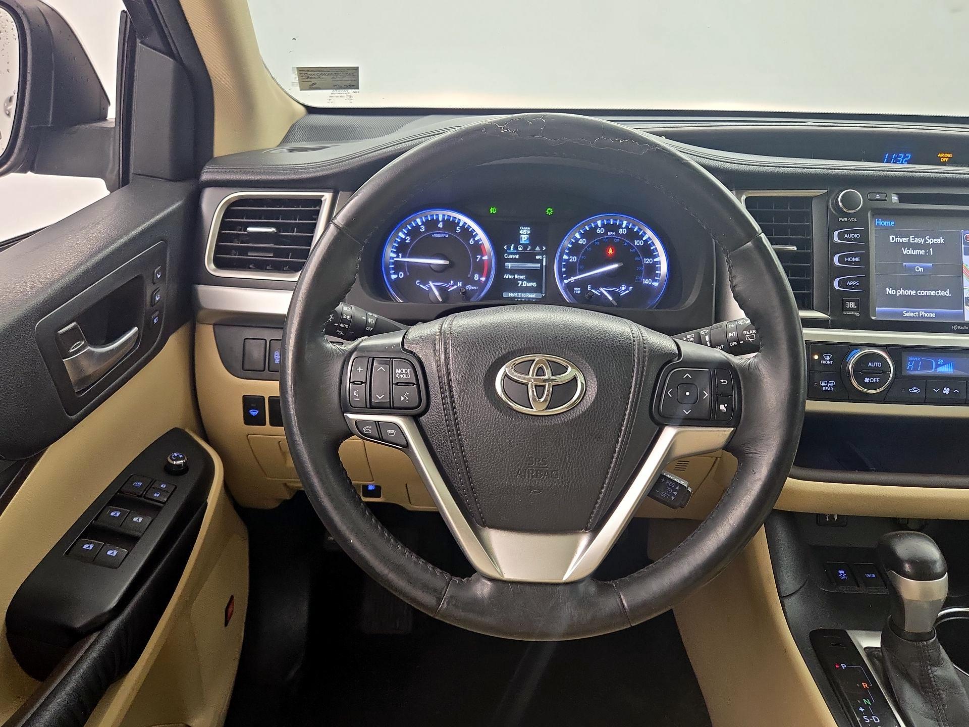 Thumbnail: 2014 Toyota Highlander - 10