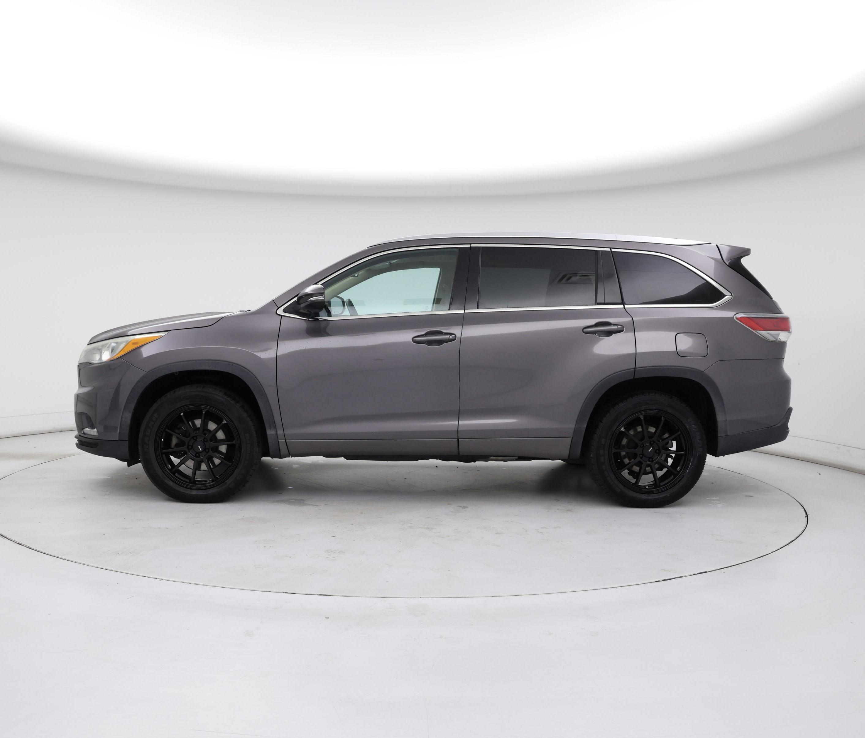 Thumbnail: 2014 Toyota Highlander - 3