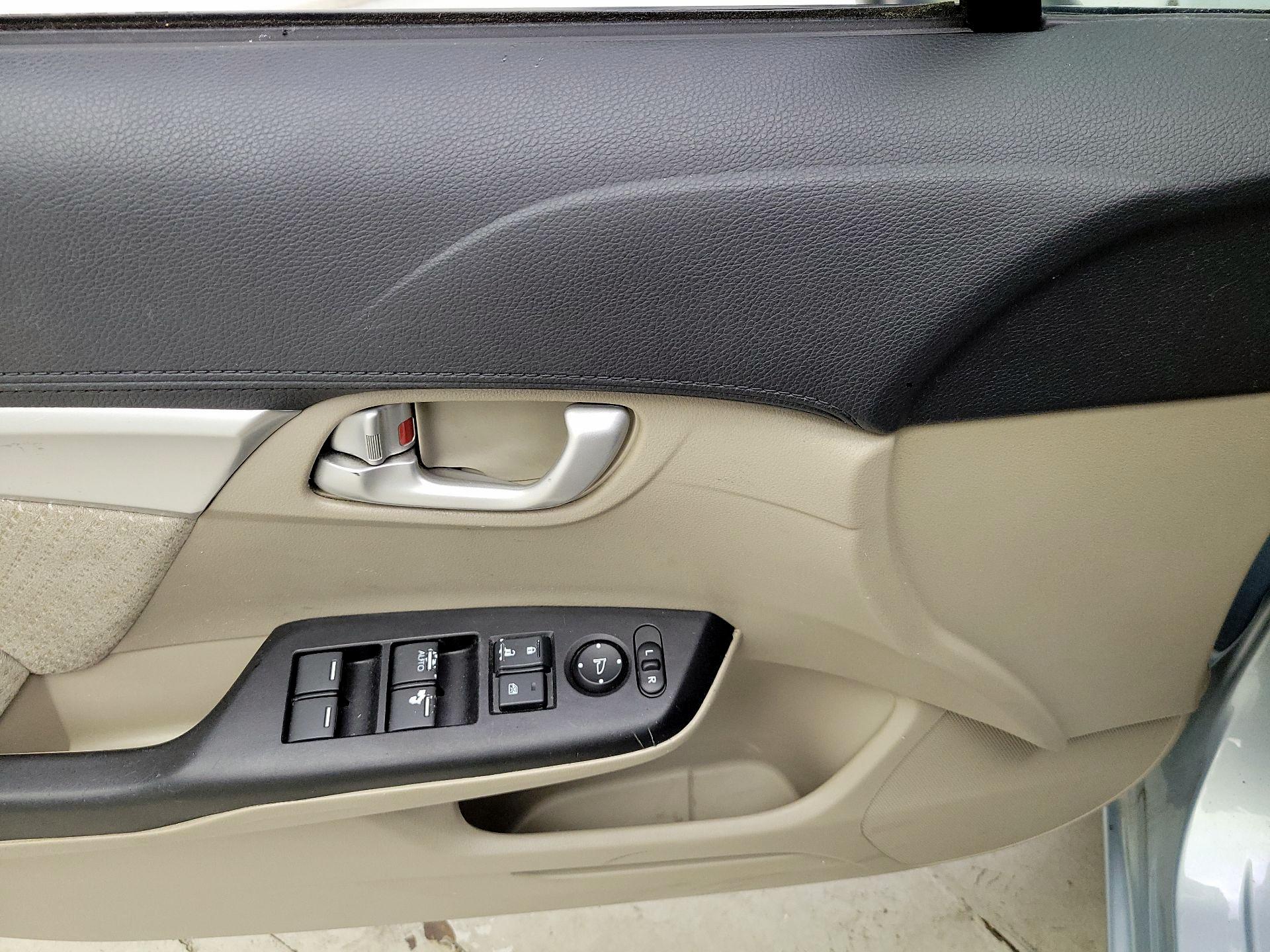 Thumbnail: 2015 Honda Civic - 12