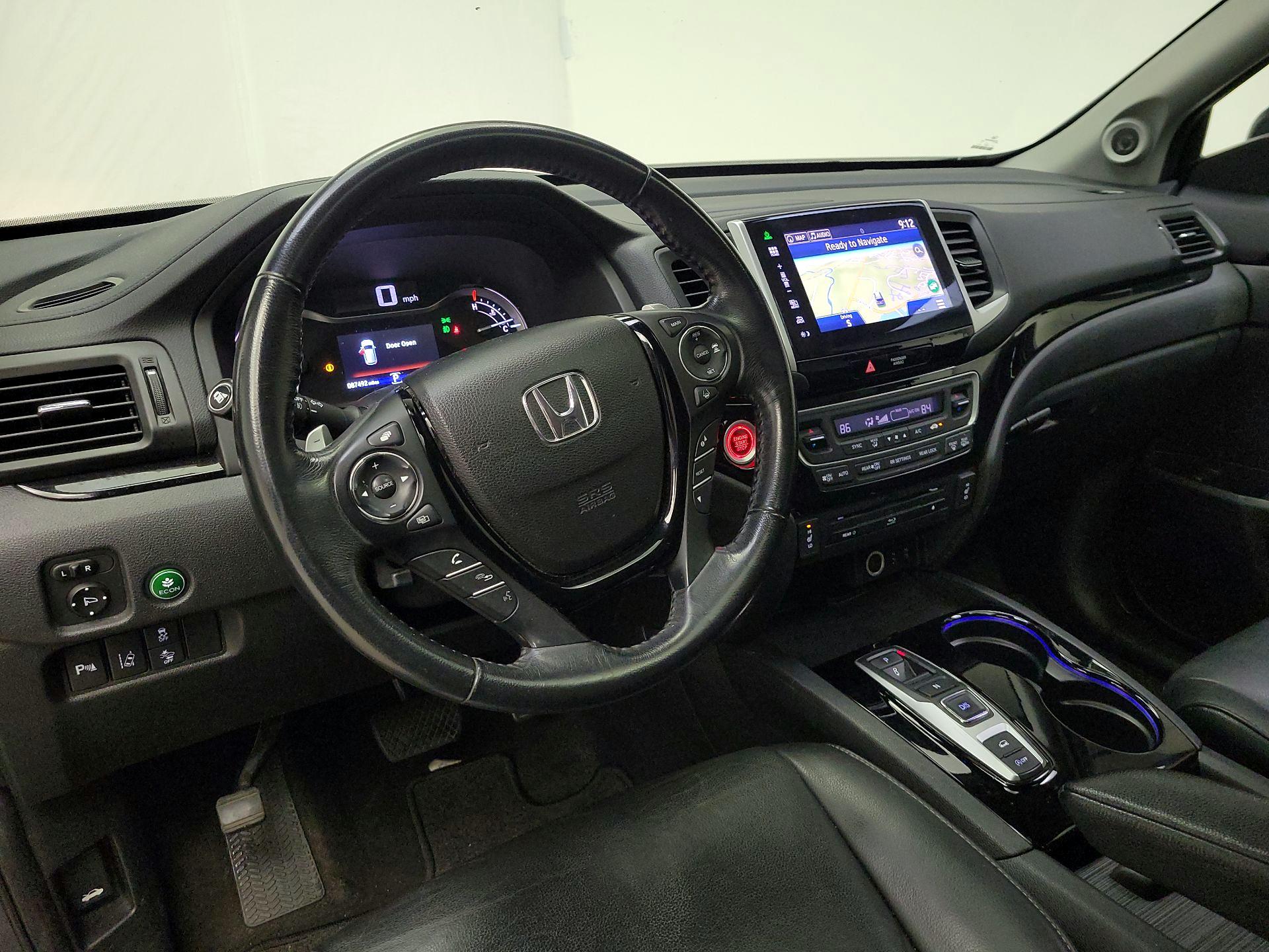 Thumbnail: 2016 Honda Pilot - 9