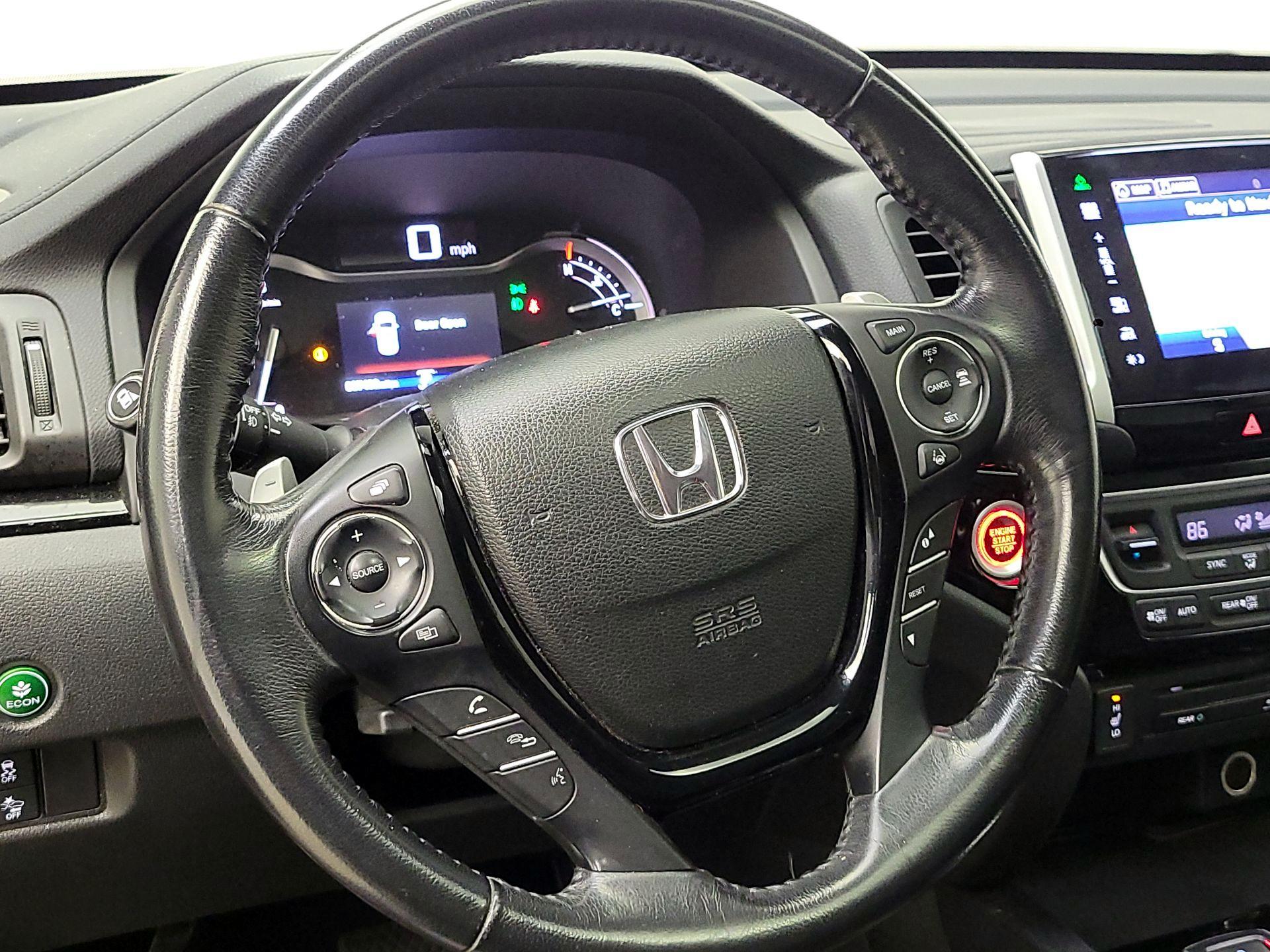 Thumbnail: 2016 Honda Pilot - 10