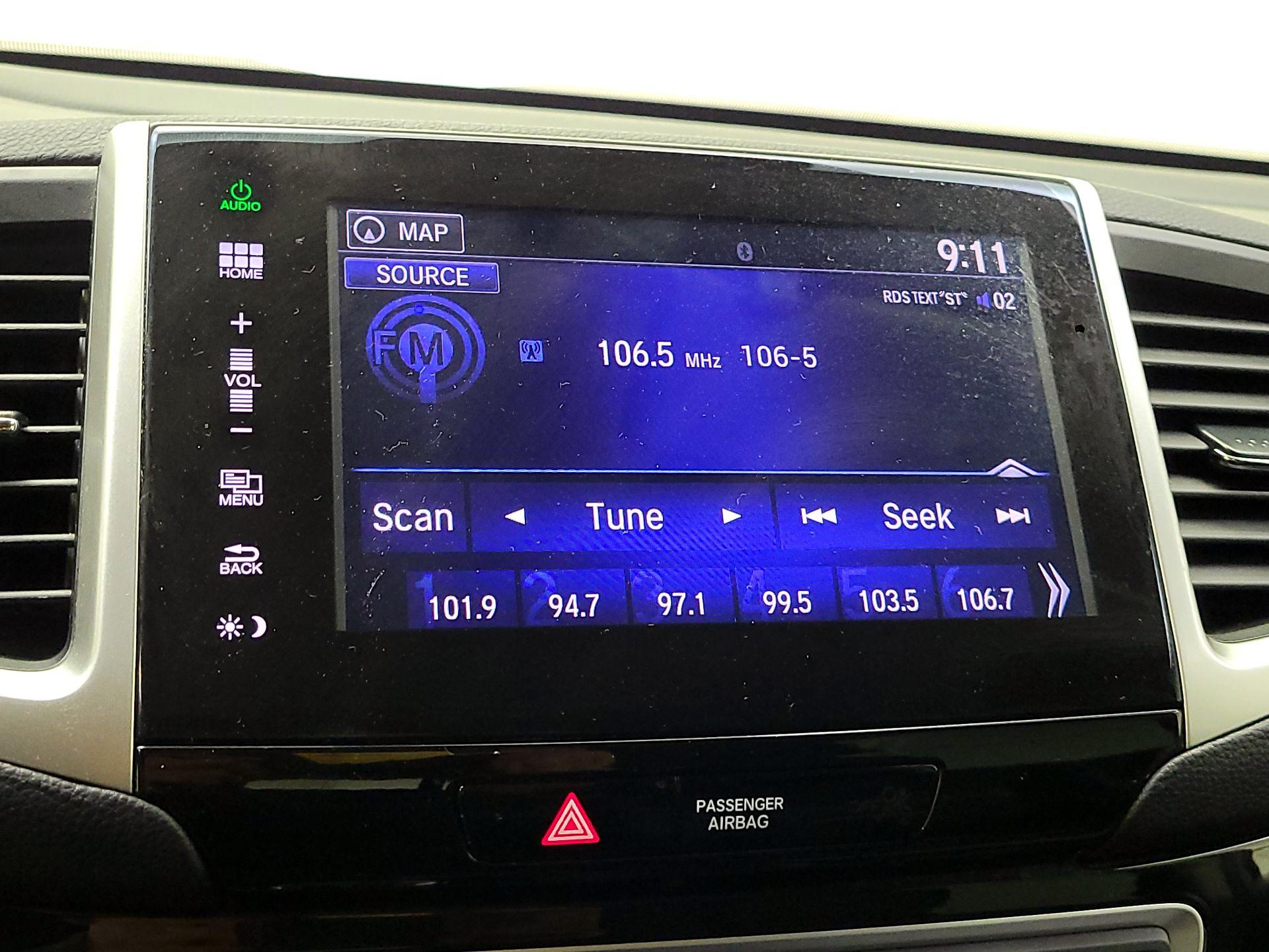 Thumbnail: 2016 Honda Pilot - 16