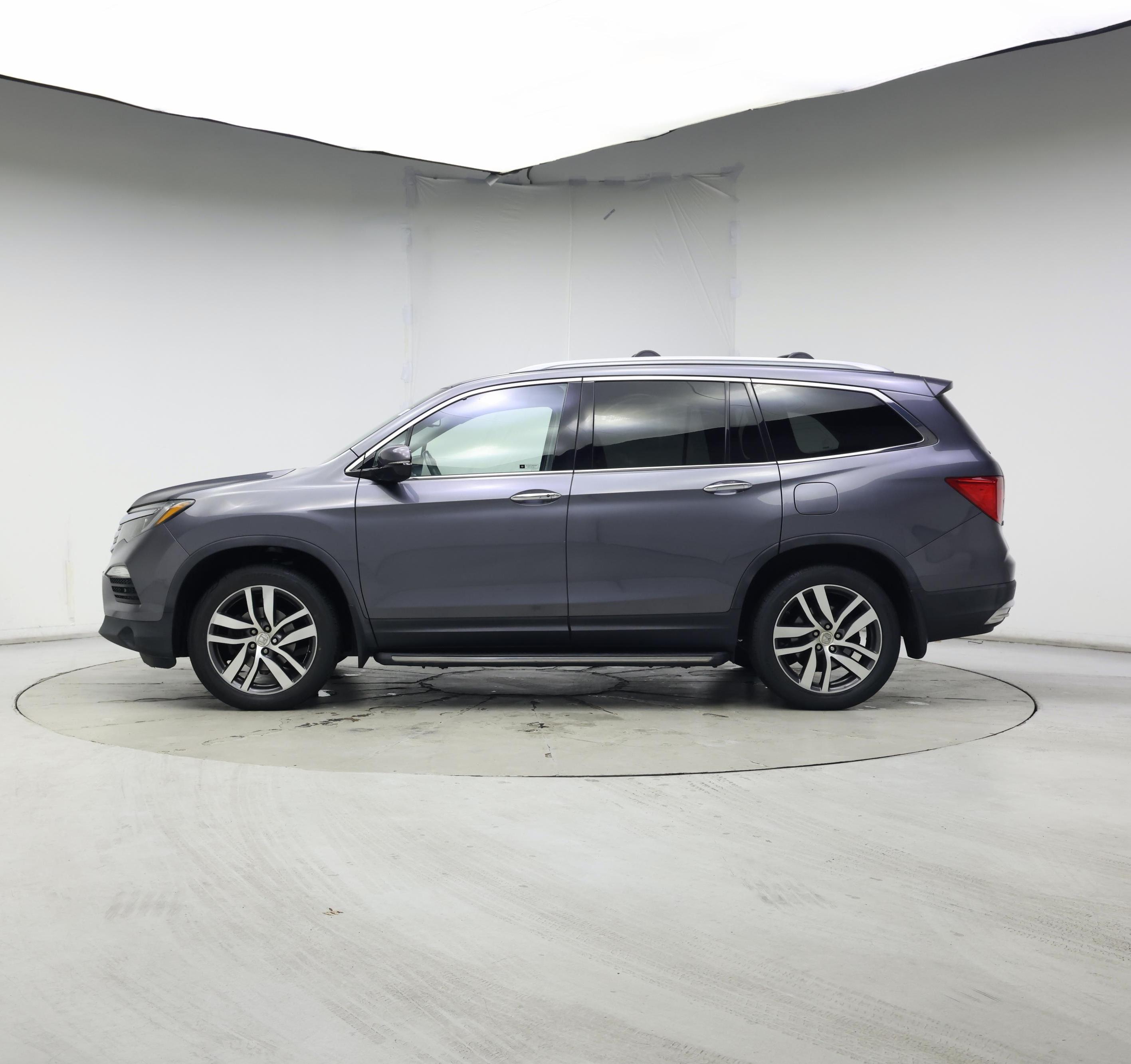 Thumbnail: 2016 Honda Pilot - 3