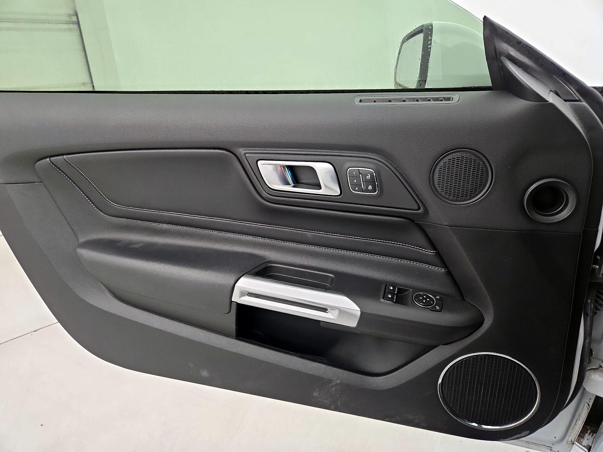 Thumbnail: 2022 Ford Mustang - 12