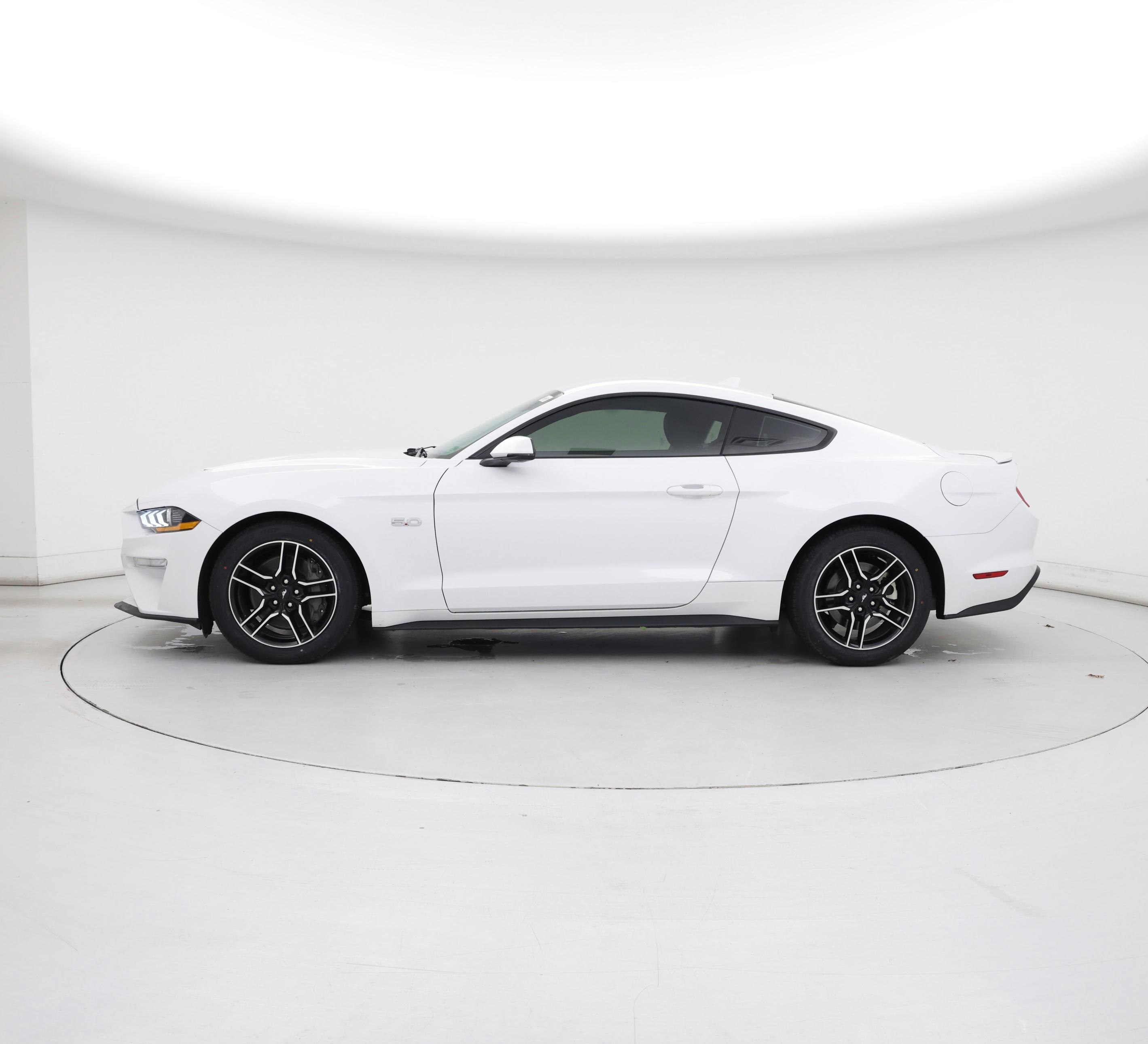 Thumbnail: 2022 Ford Mustang - 3