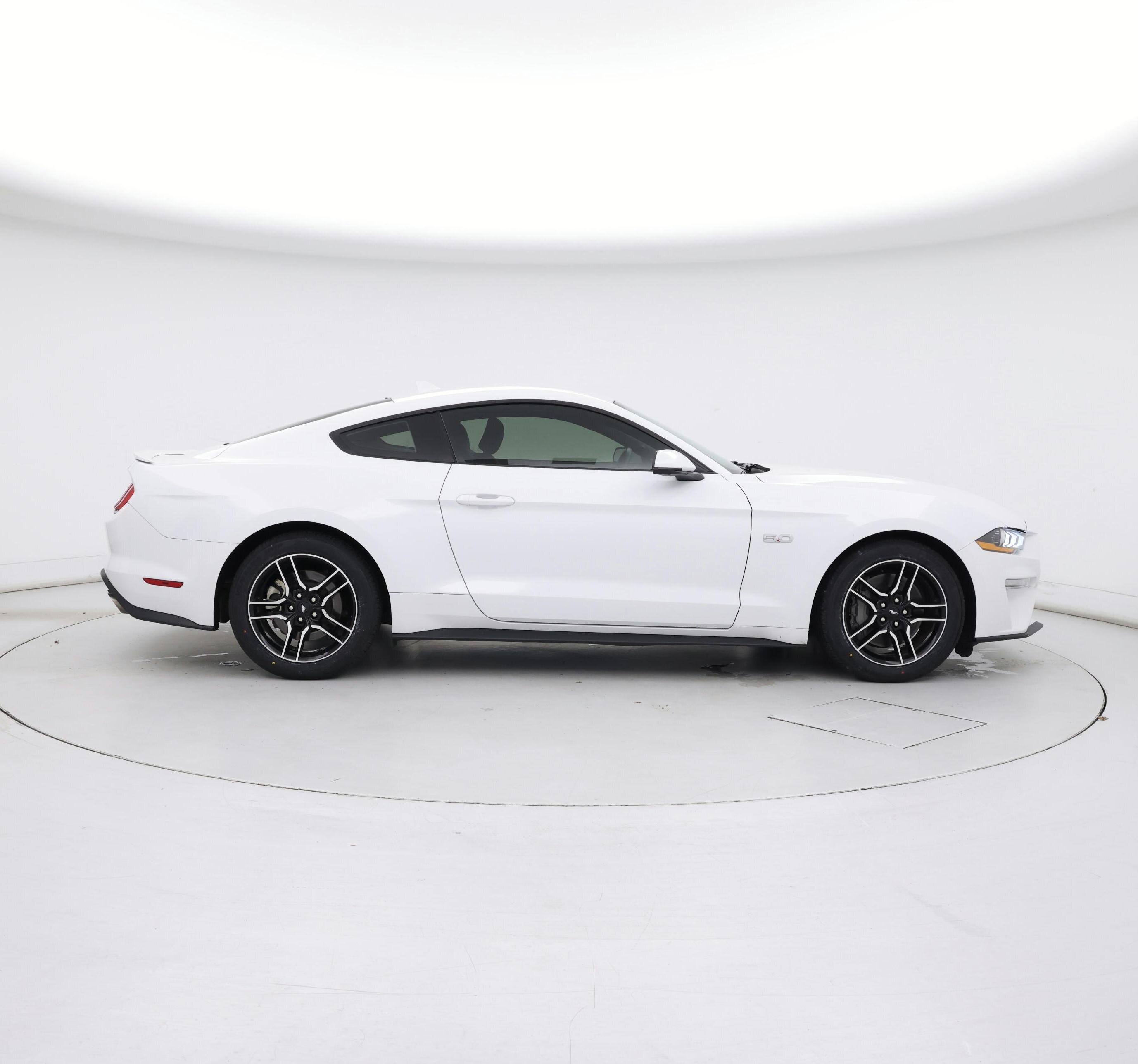 Thumbnail: 2022 Ford Mustang - 7