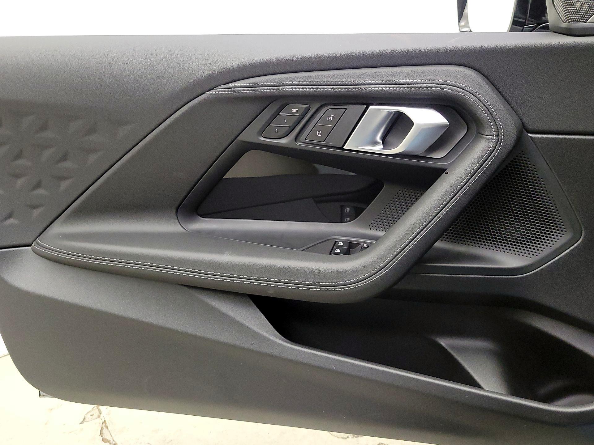 Thumbnail: 2025 BMW 2 Series - 12