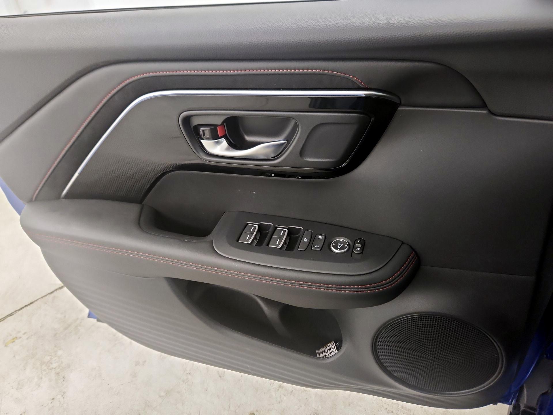 Thumbnail: 2025 Acura ADX - 12