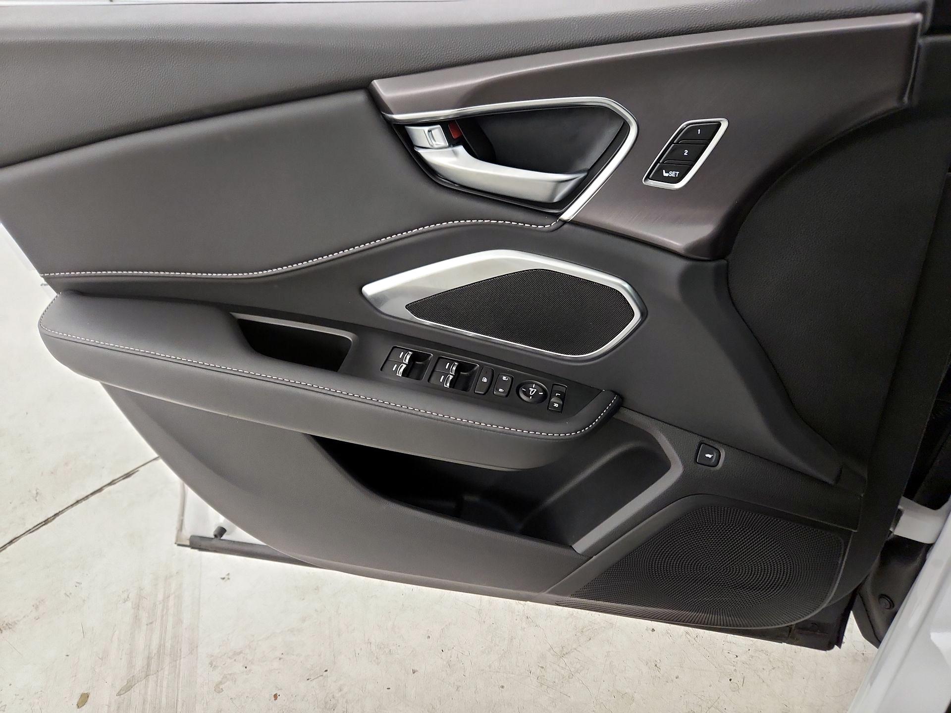 Thumbnail: 2025 Acura RDX - 12