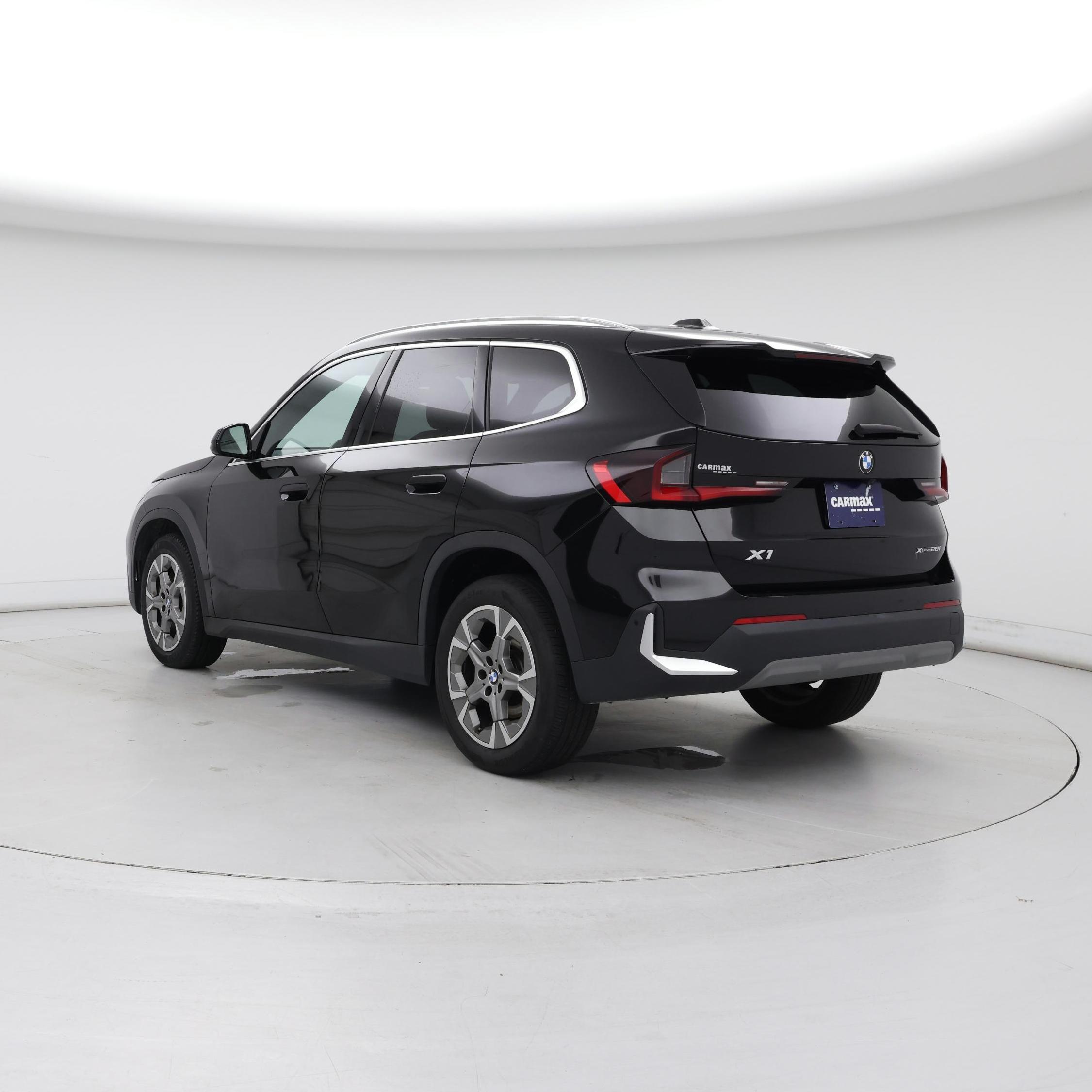 Thumbnail: 2023 BMW X1 - 2