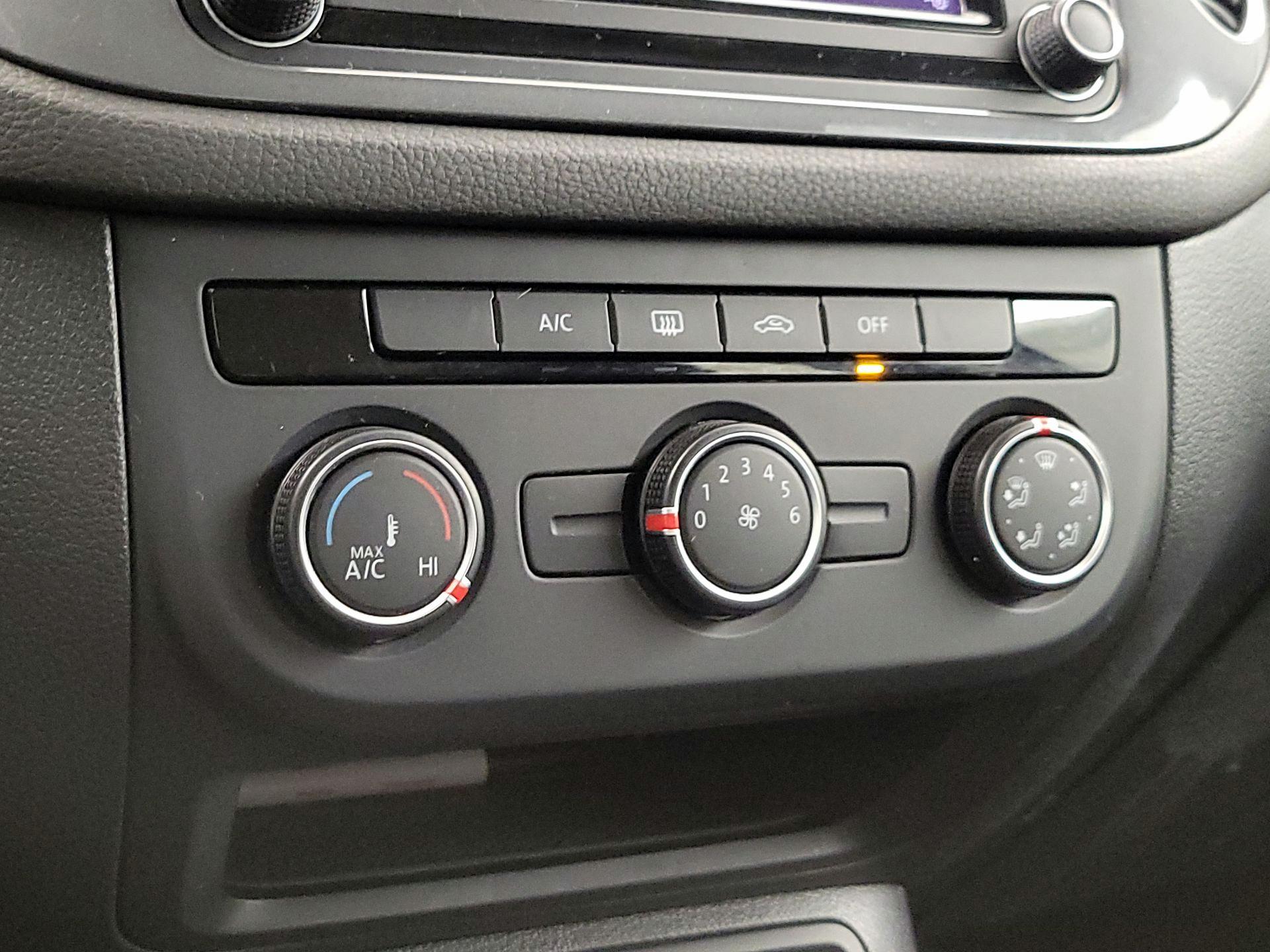 Thumbnail: 2017 Volkswagen Tiguan - 16