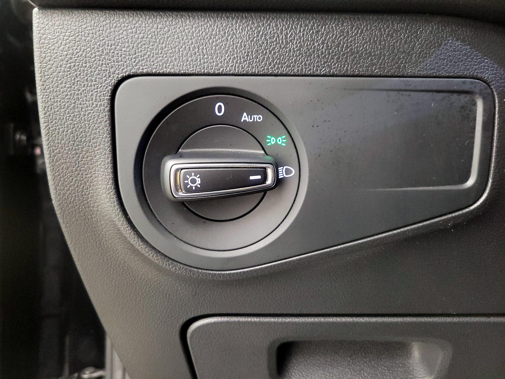 Thumbnail: 2023 Volkswagen Tiguan - 13