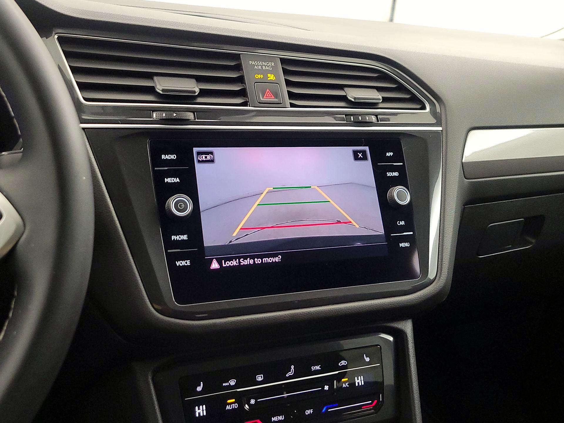 Thumbnail: 2023 Volkswagen Tiguan - 14