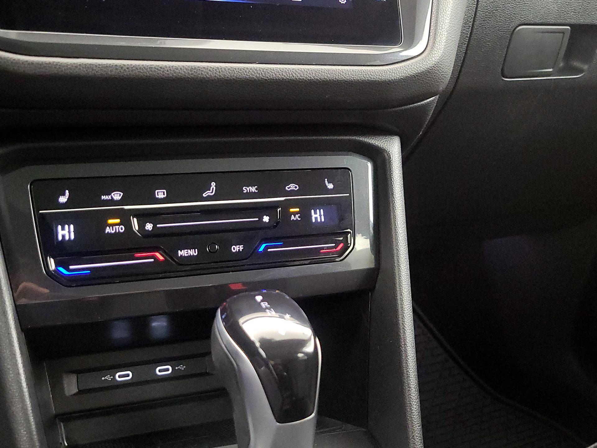 Thumbnail: 2023 Volkswagen Tiguan - 16