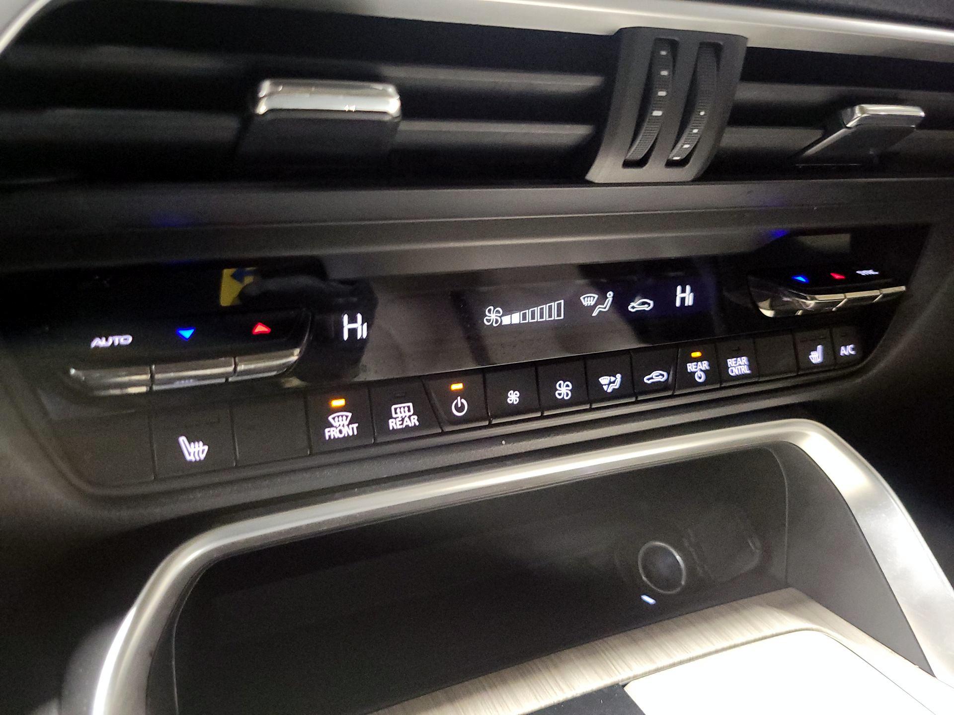 Thumbnail: 2024 Mazda CX-90 - 16