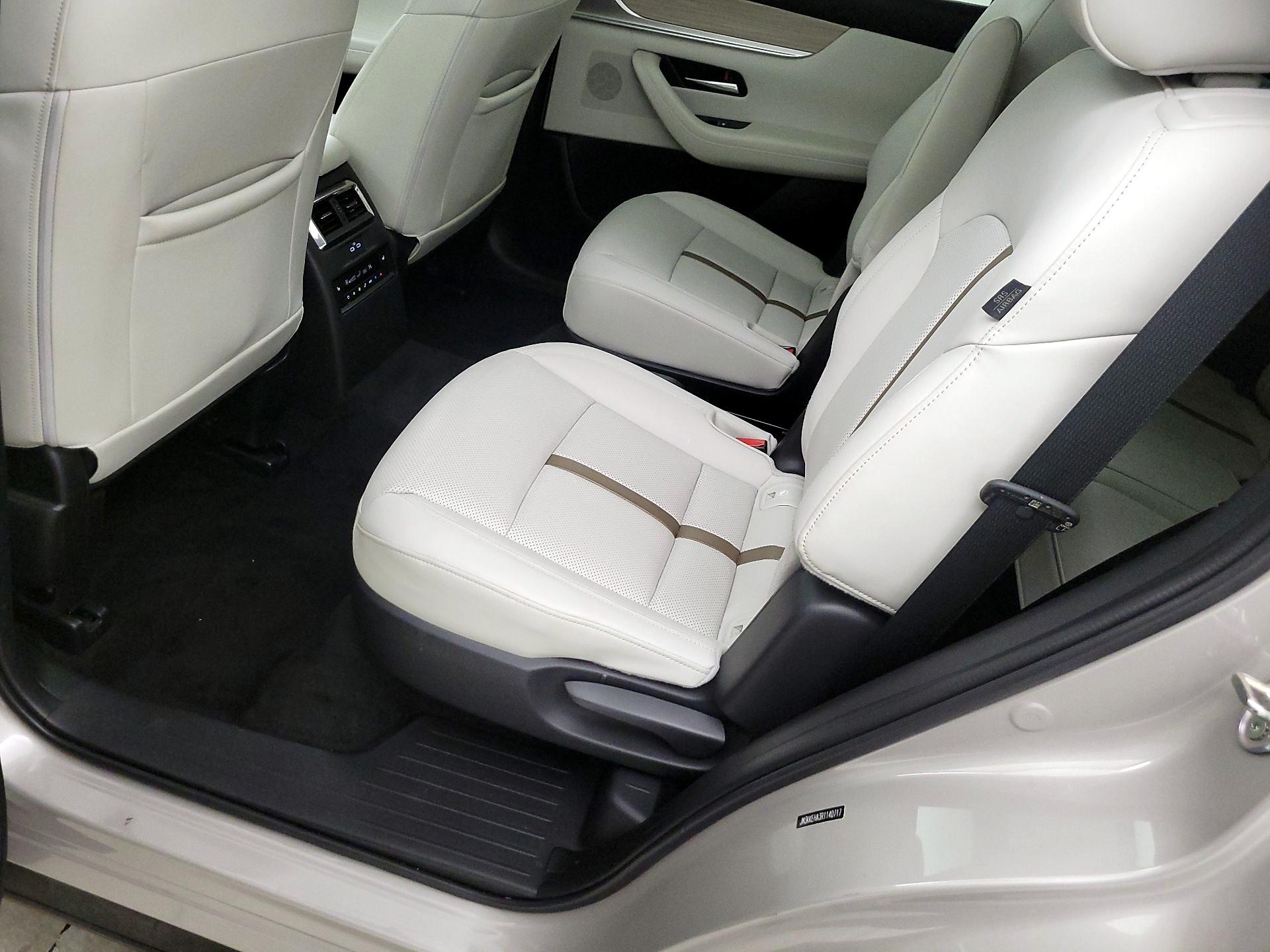 Thumbnail: 2024 Mazda CX-90 - 20