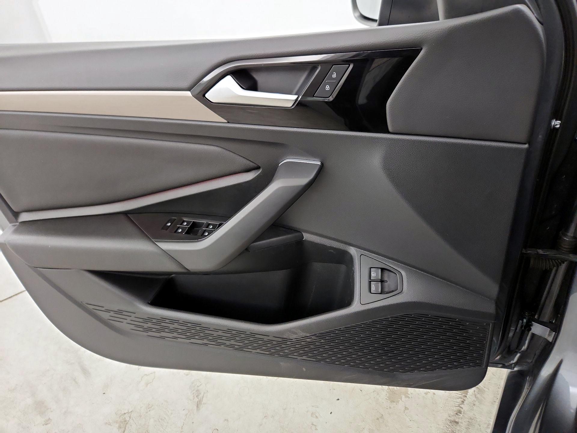 Thumbnail: 2021 Volkswagen Jetta - 12