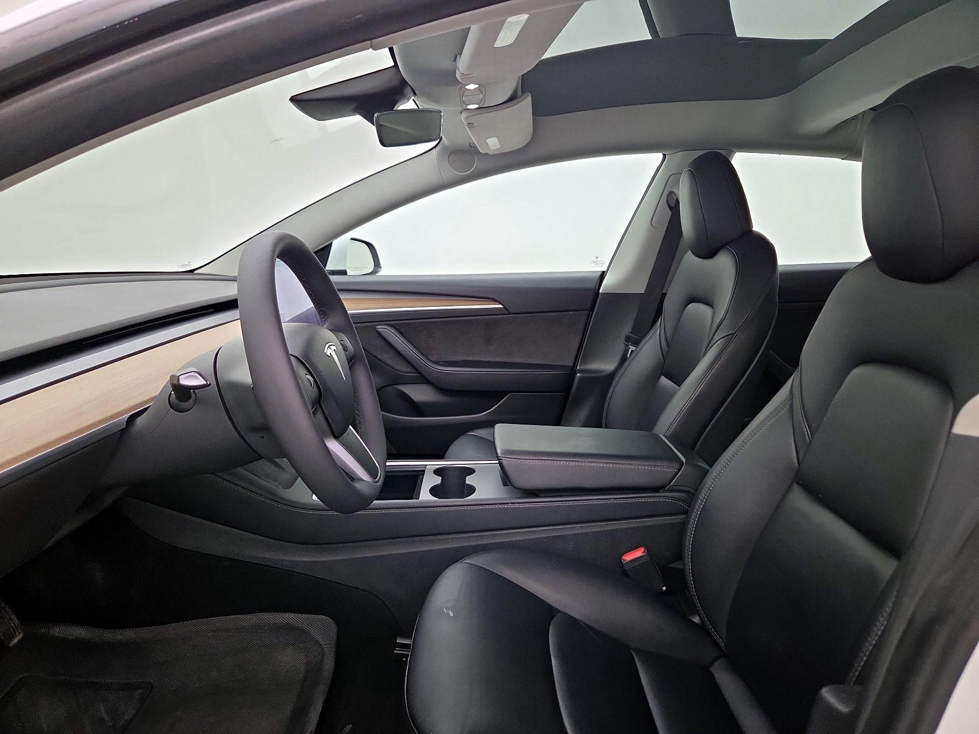 Thumbnail: 2022 Tesla Model 3 - 11