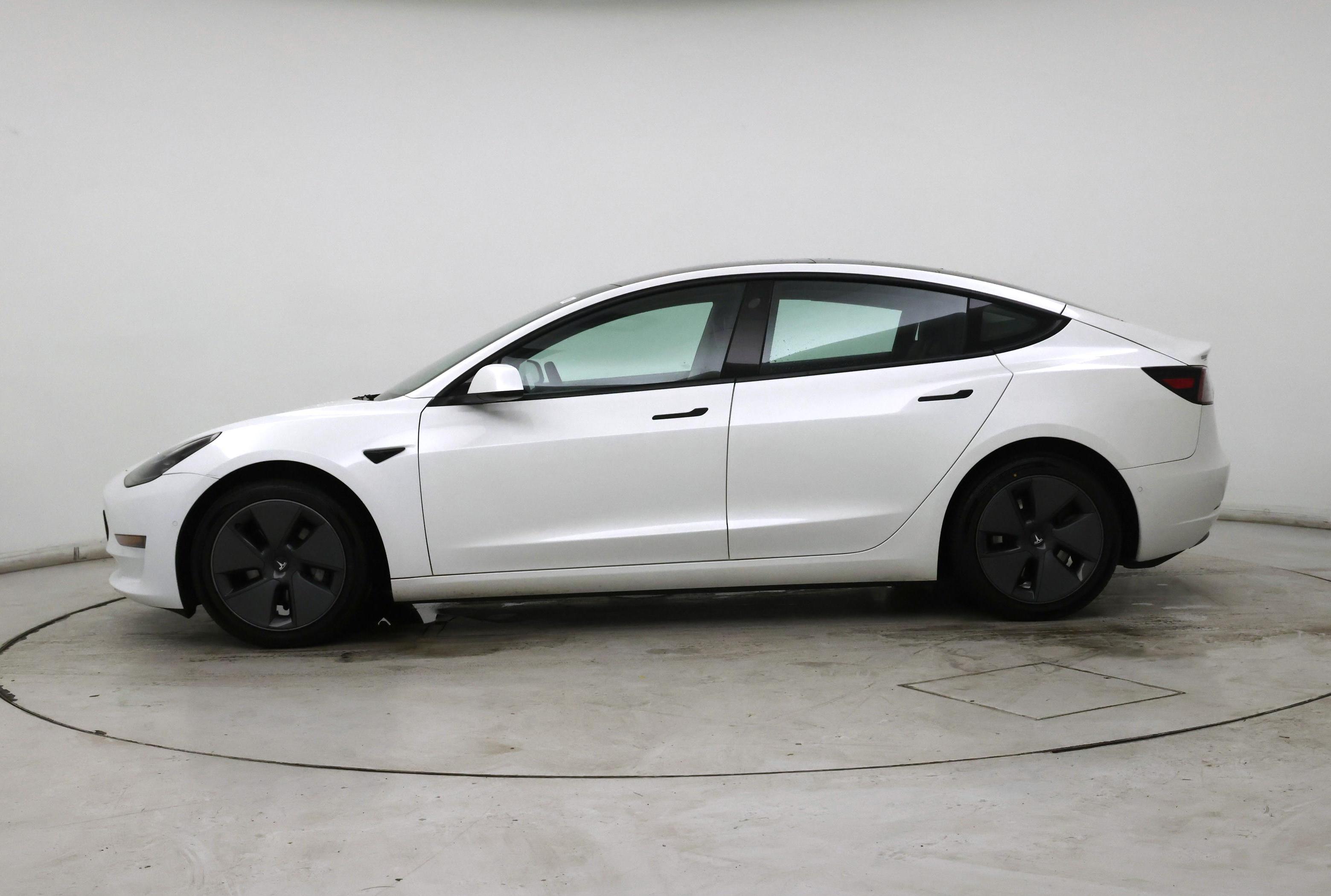 Thumbnail: 2022 Tesla Model 3 - 3