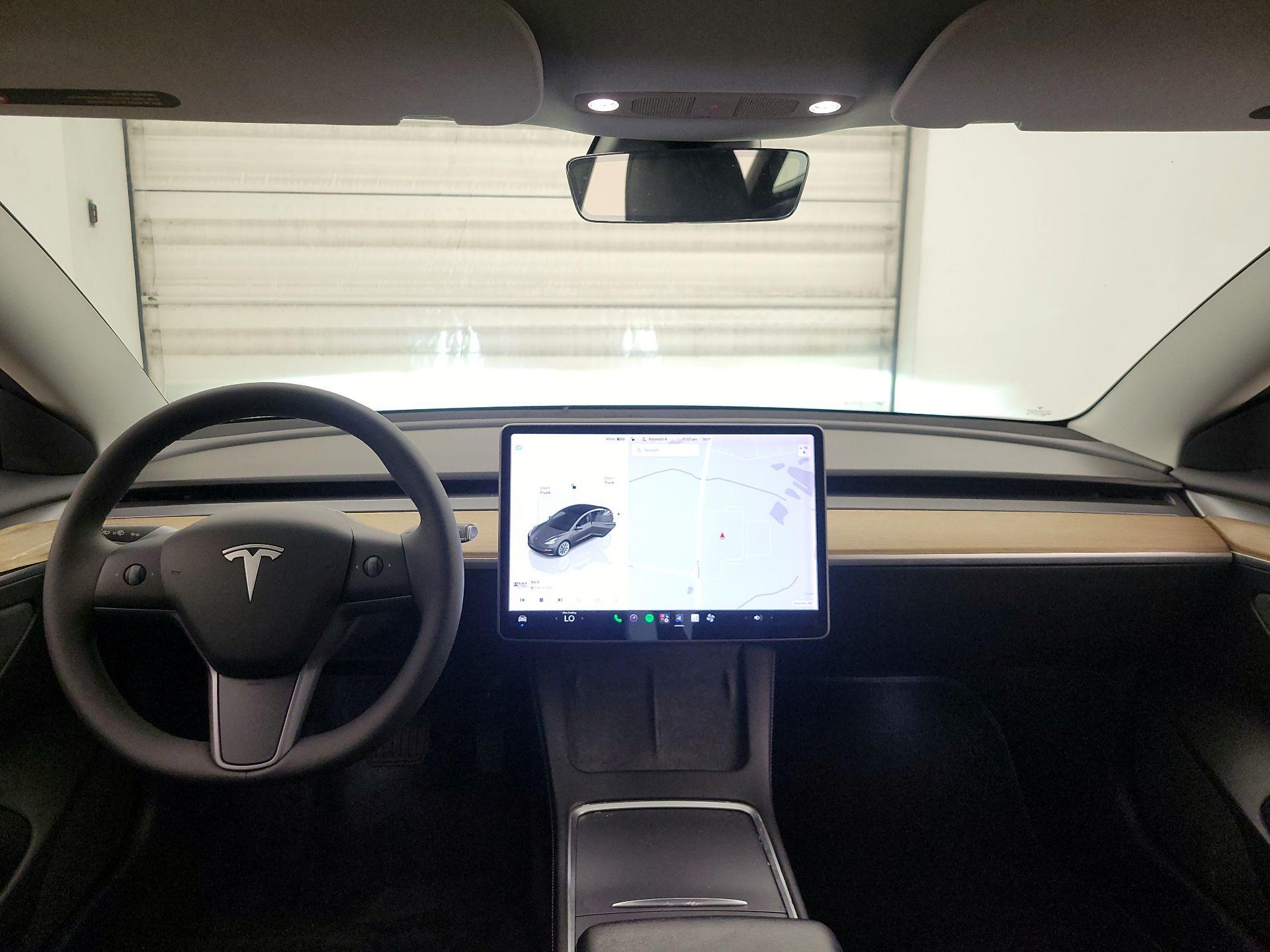 Thumbnail: 2022 Tesla Model 3 - 9
