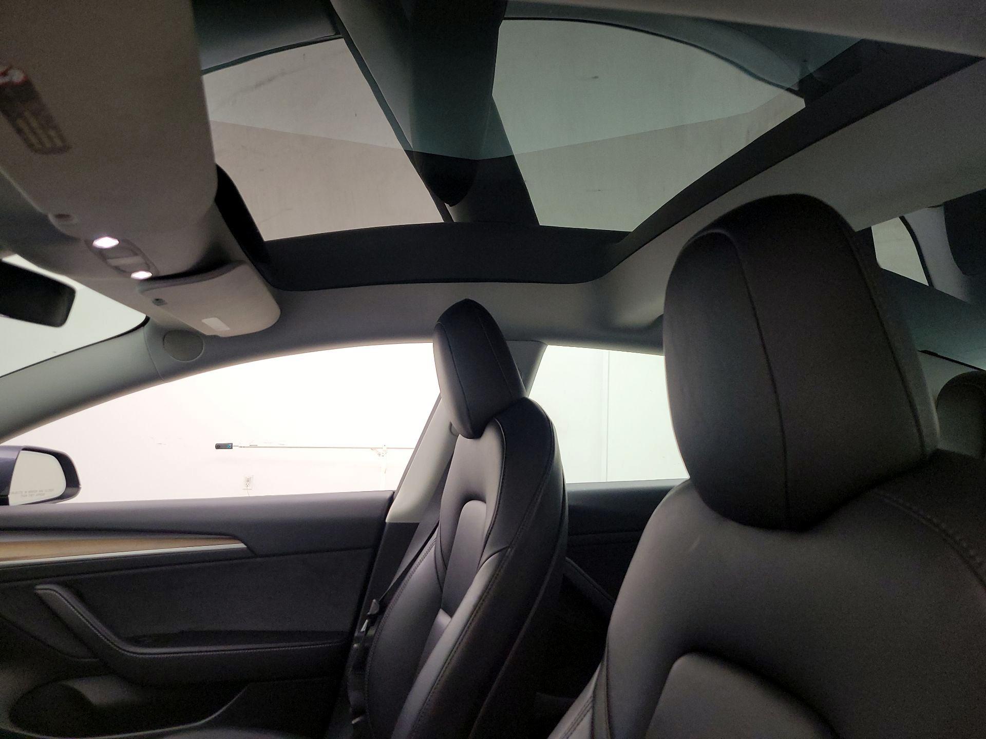 Thumbnail: 2022 Tesla Model 3 - 18