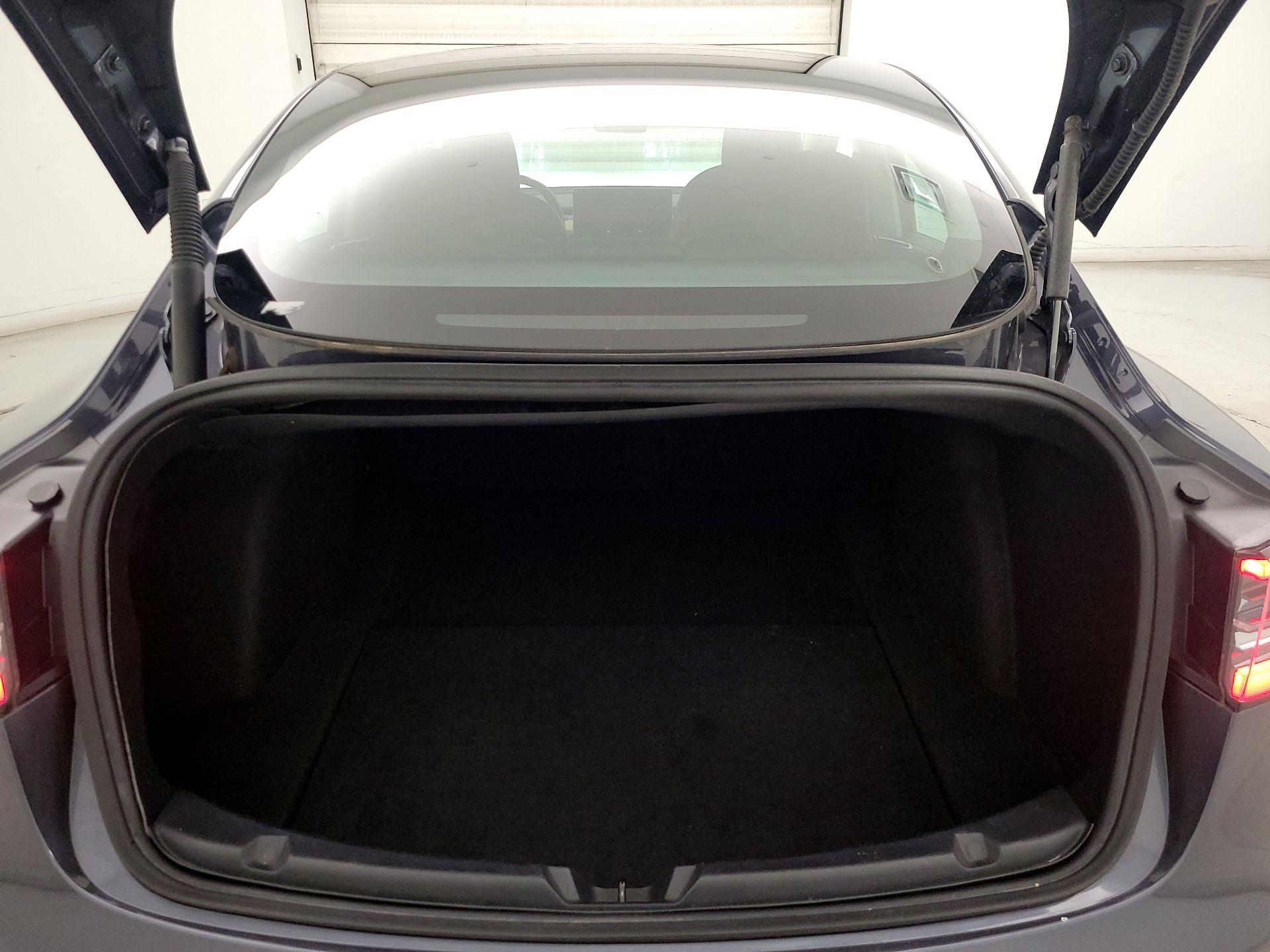 Thumbnail: 2022 Tesla Model 3 - 20