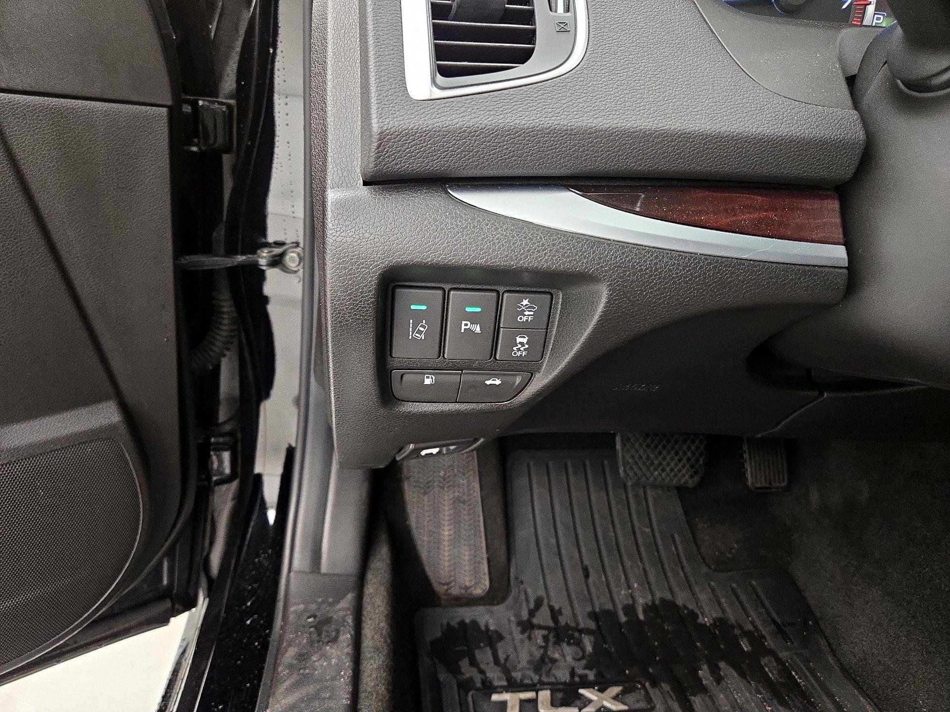 Thumbnail: 2015 Acura TLX - 13