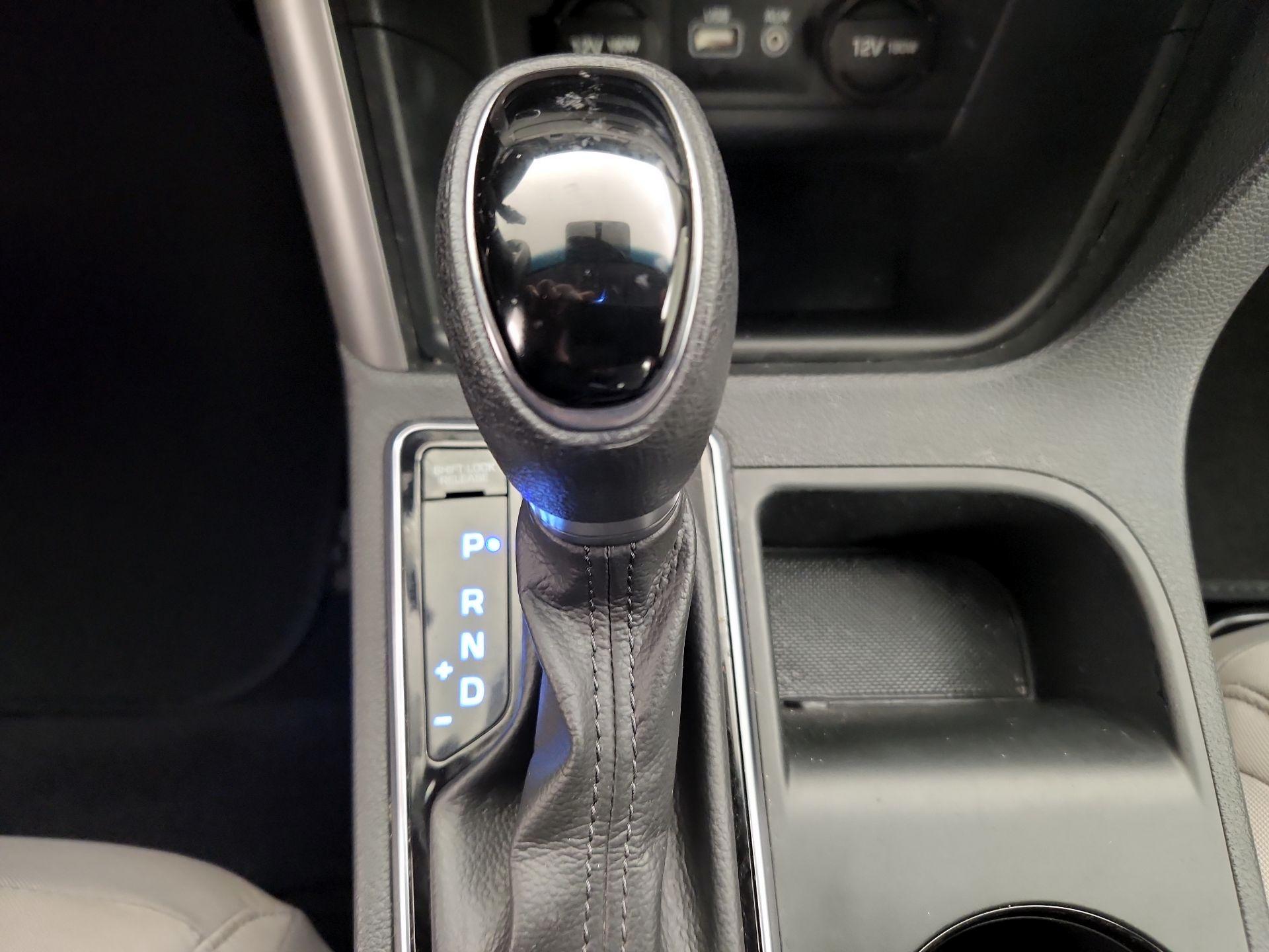 Thumbnail: 2015 Hyundai Sonata - 17