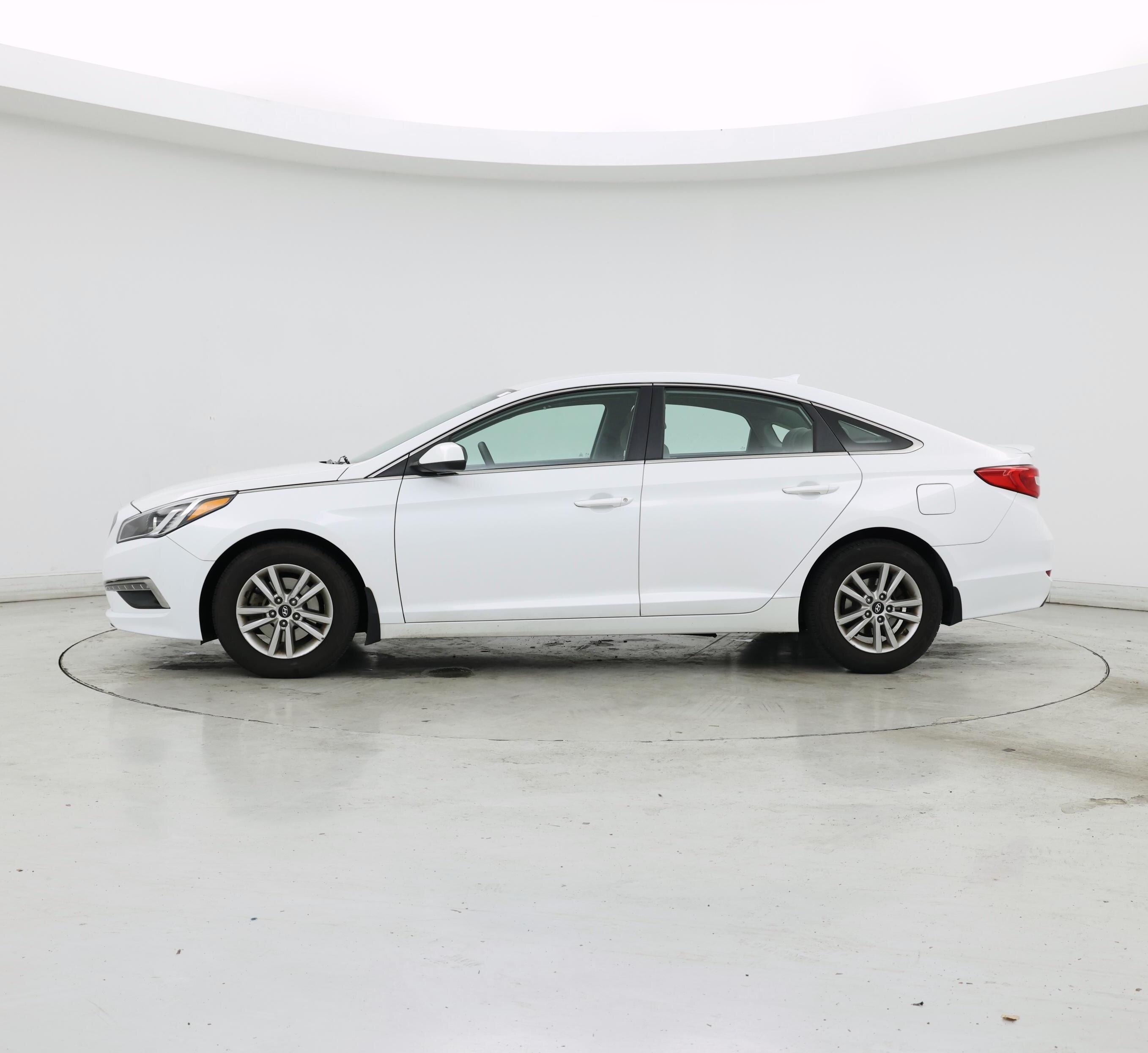Thumbnail: 2015 Hyundai Sonata - 3