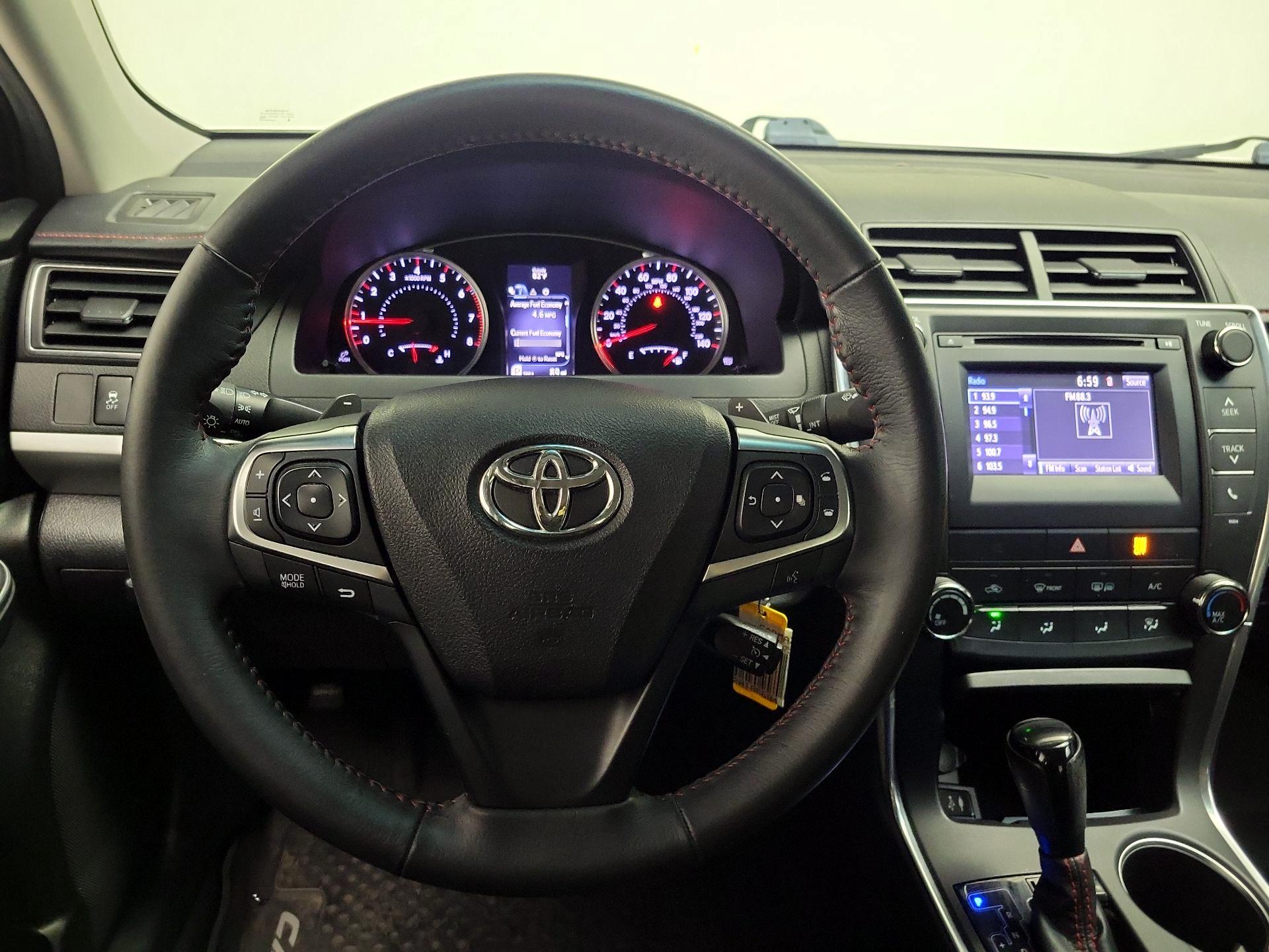 Thumbnail: 2017 Toyota Camry - 10