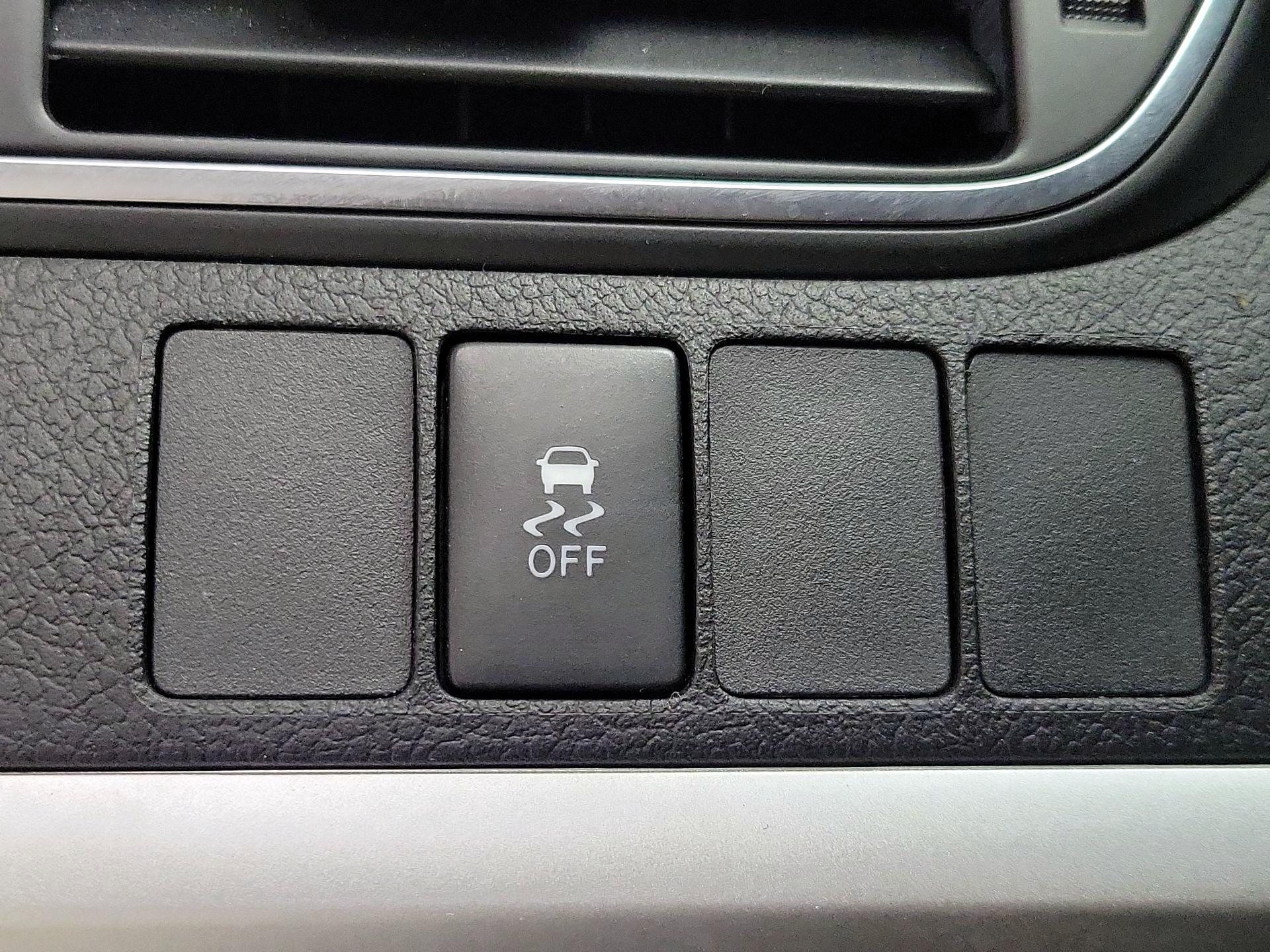 Thumbnail: 2017 Toyota Camry - 13