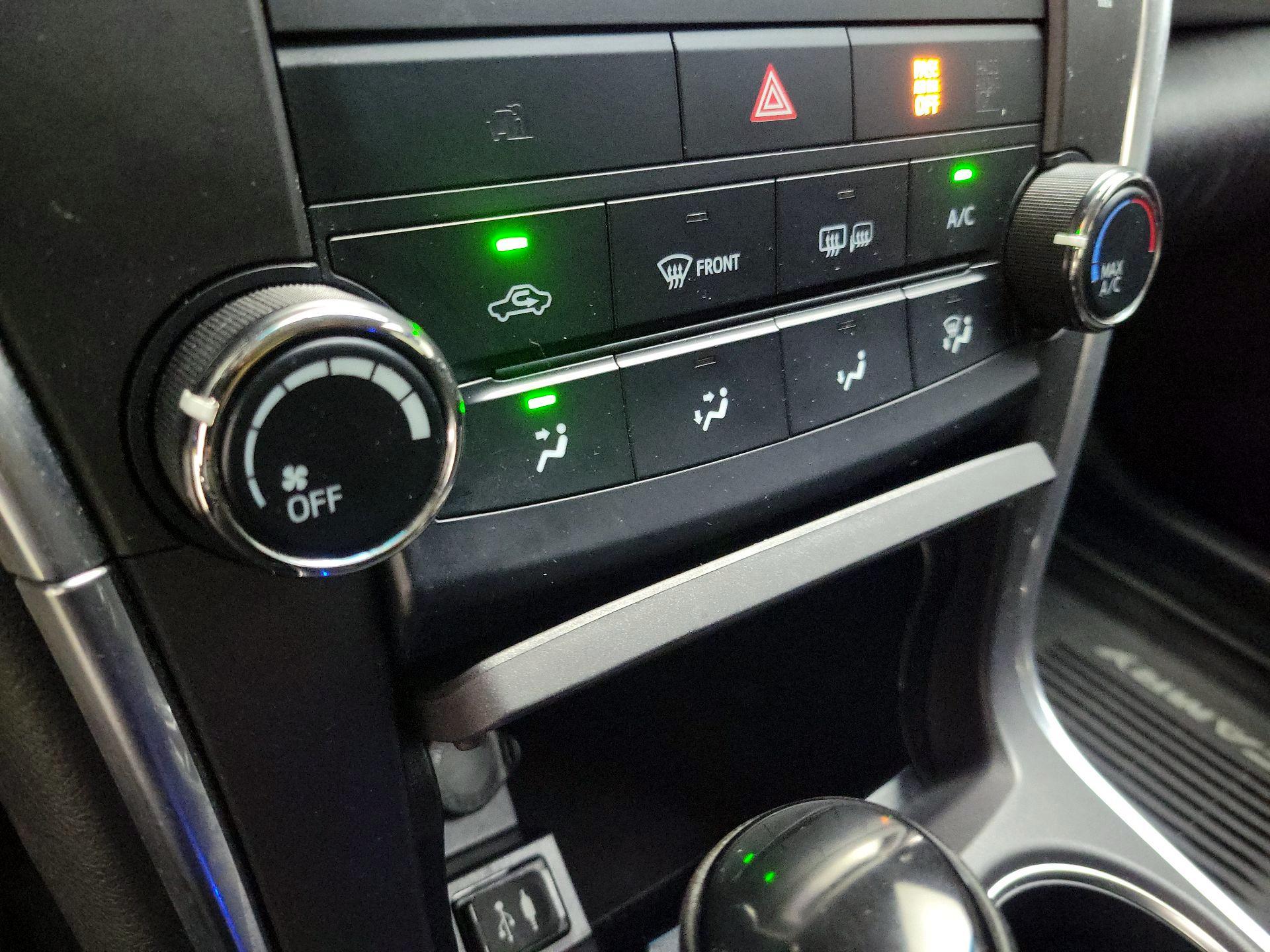 Thumbnail: 2017 Toyota Camry - 16