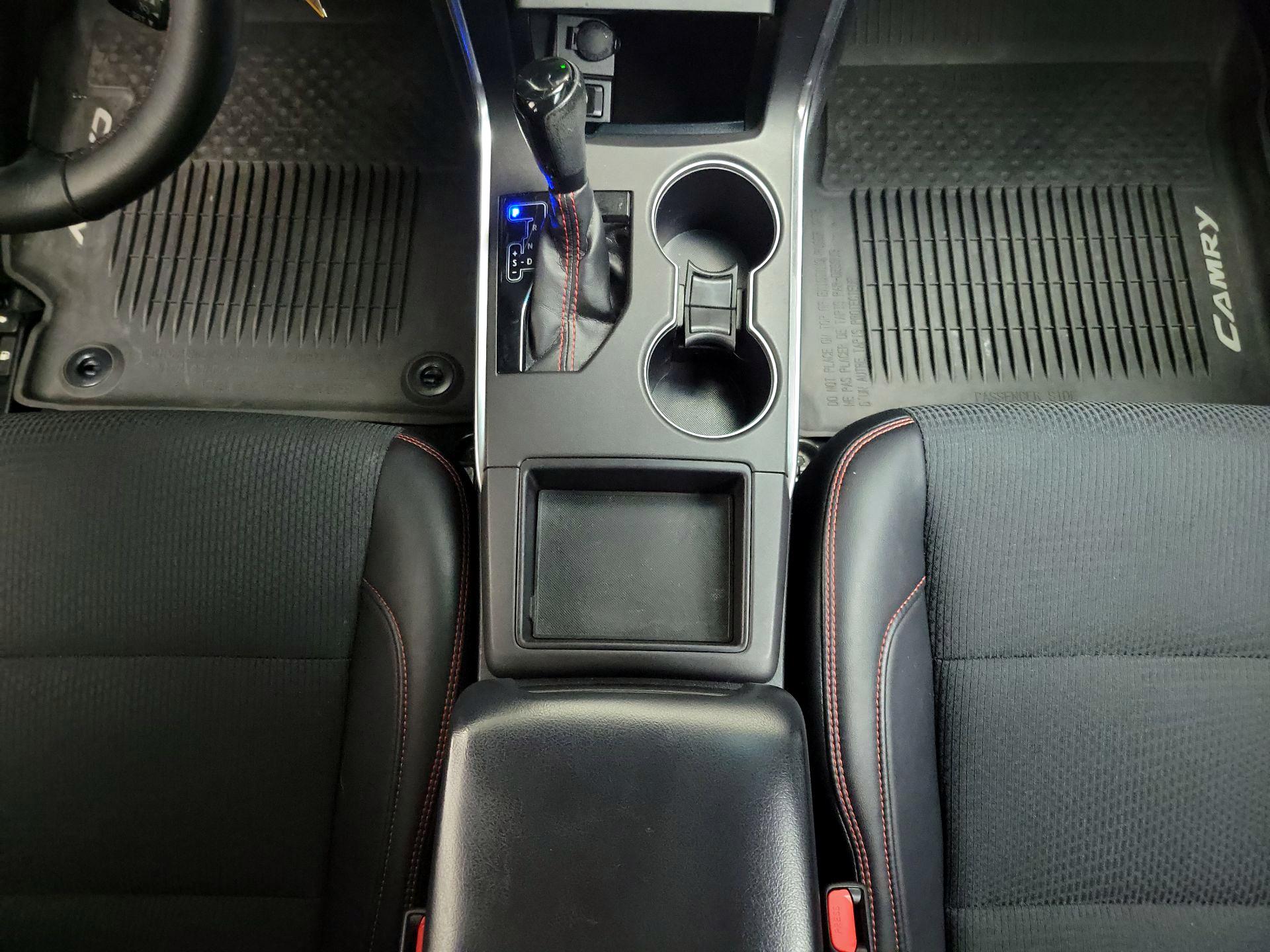 Thumbnail: 2017 Toyota Camry - 17