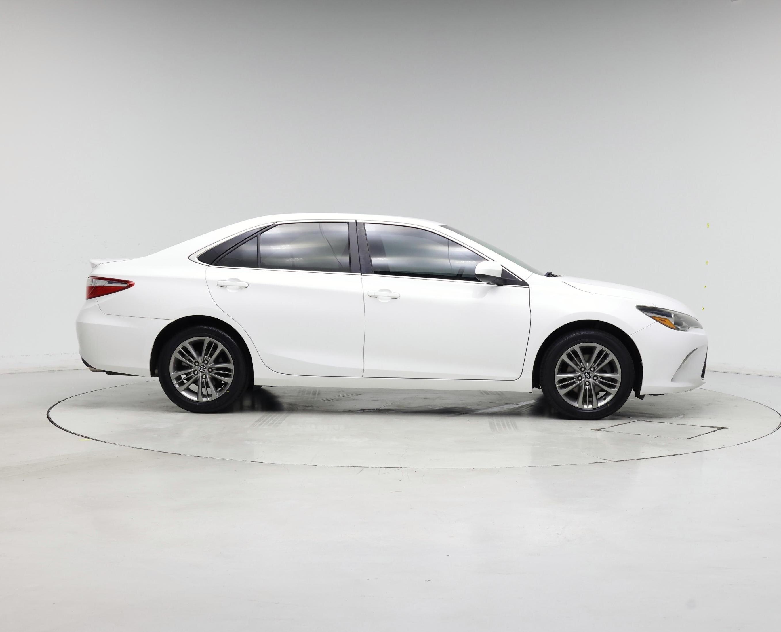 Thumbnail: 2017 Toyota Camry - 7