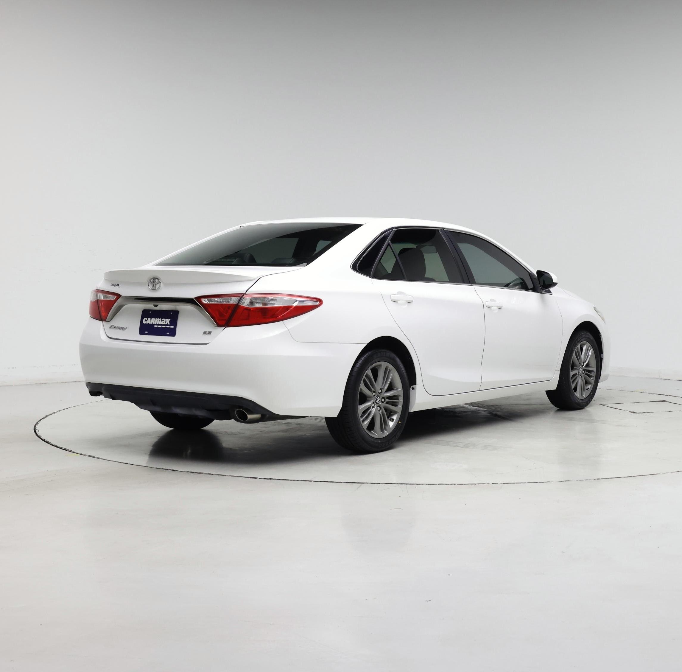 Thumbnail: 2017 Toyota Camry - 8