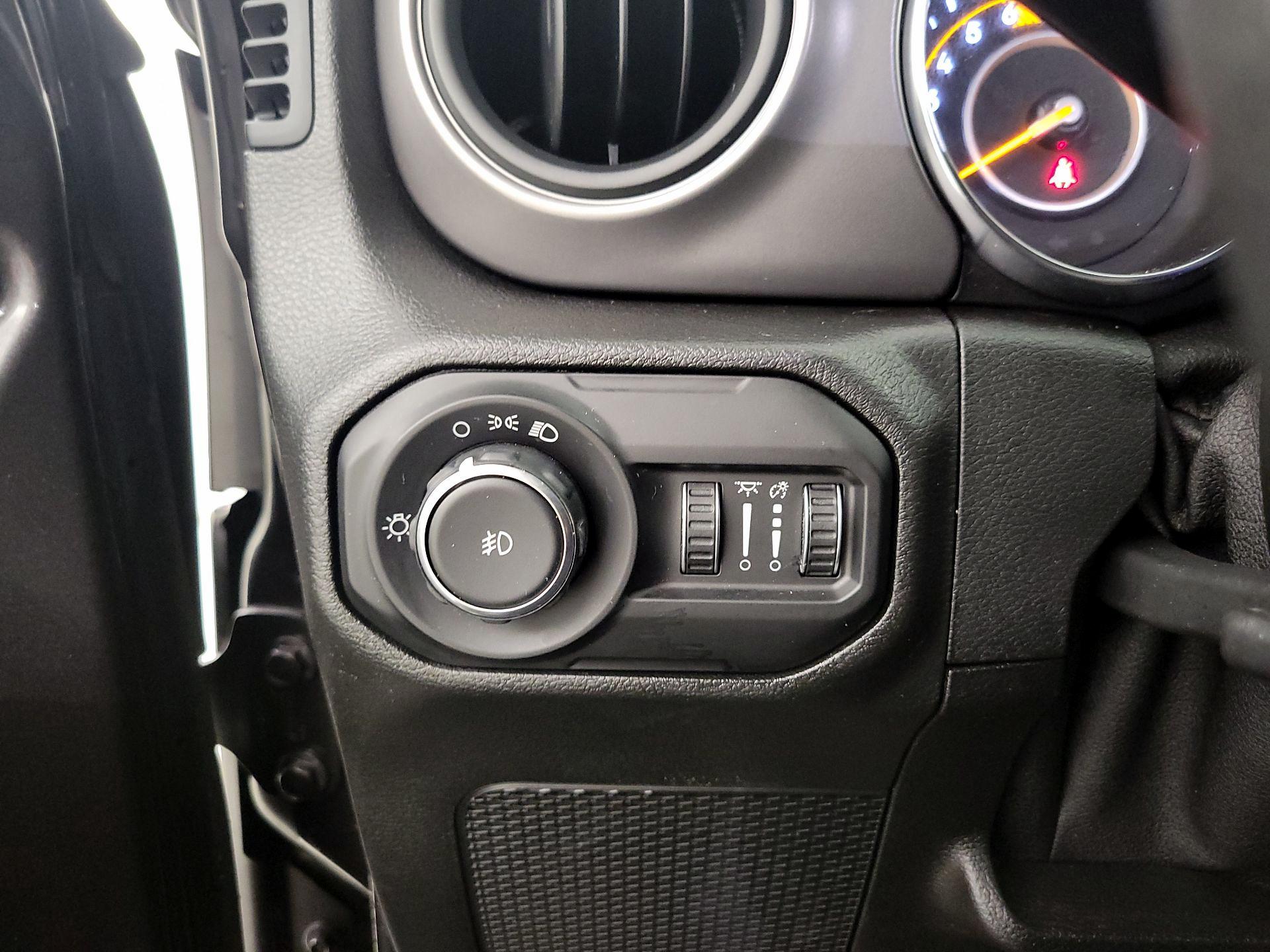 Thumbnail: 2021 Jeep Wrangler - 13