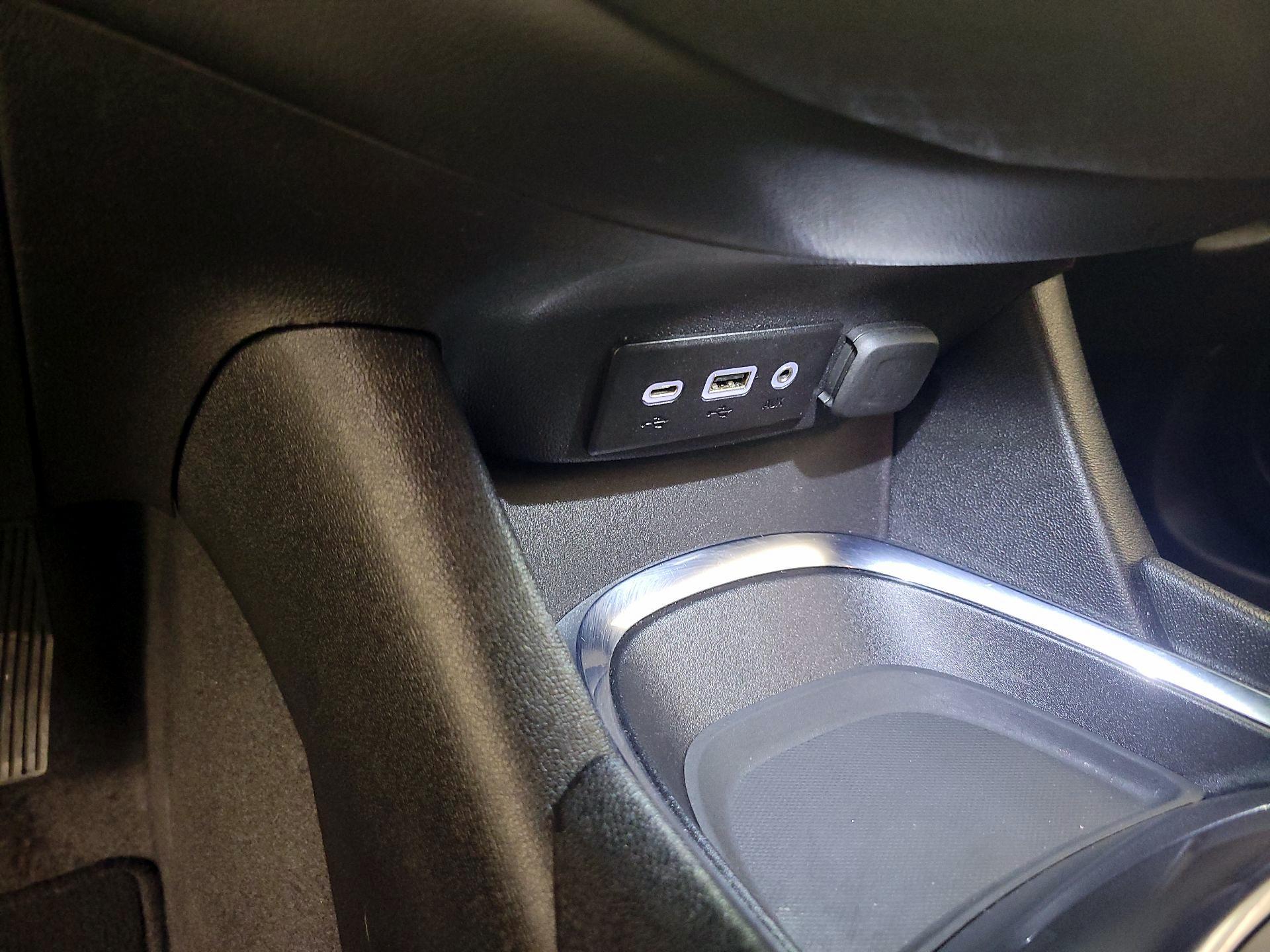 Thumbnail: 2023 Chevrolet Malibu - 18