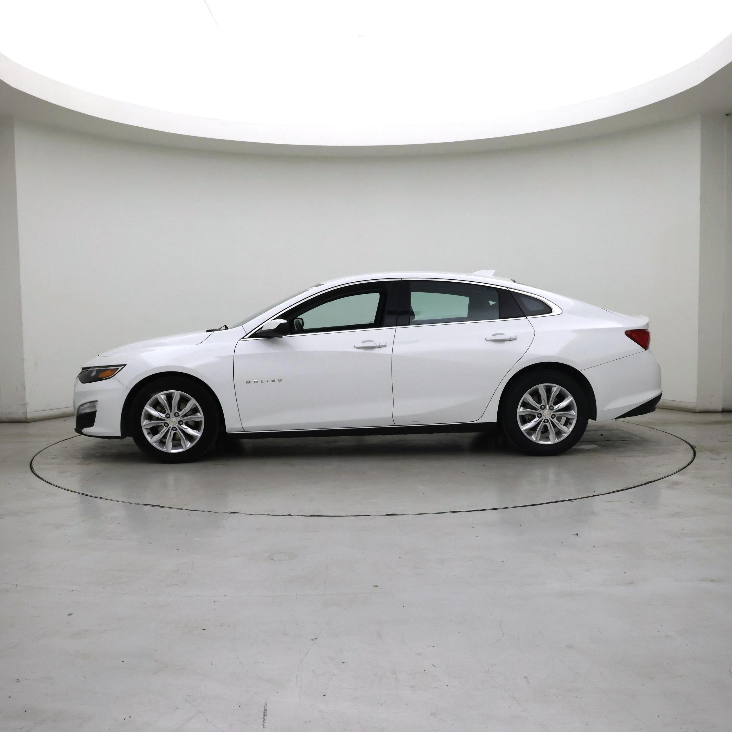 Thumbnail: 2023 Chevrolet Malibu - 3