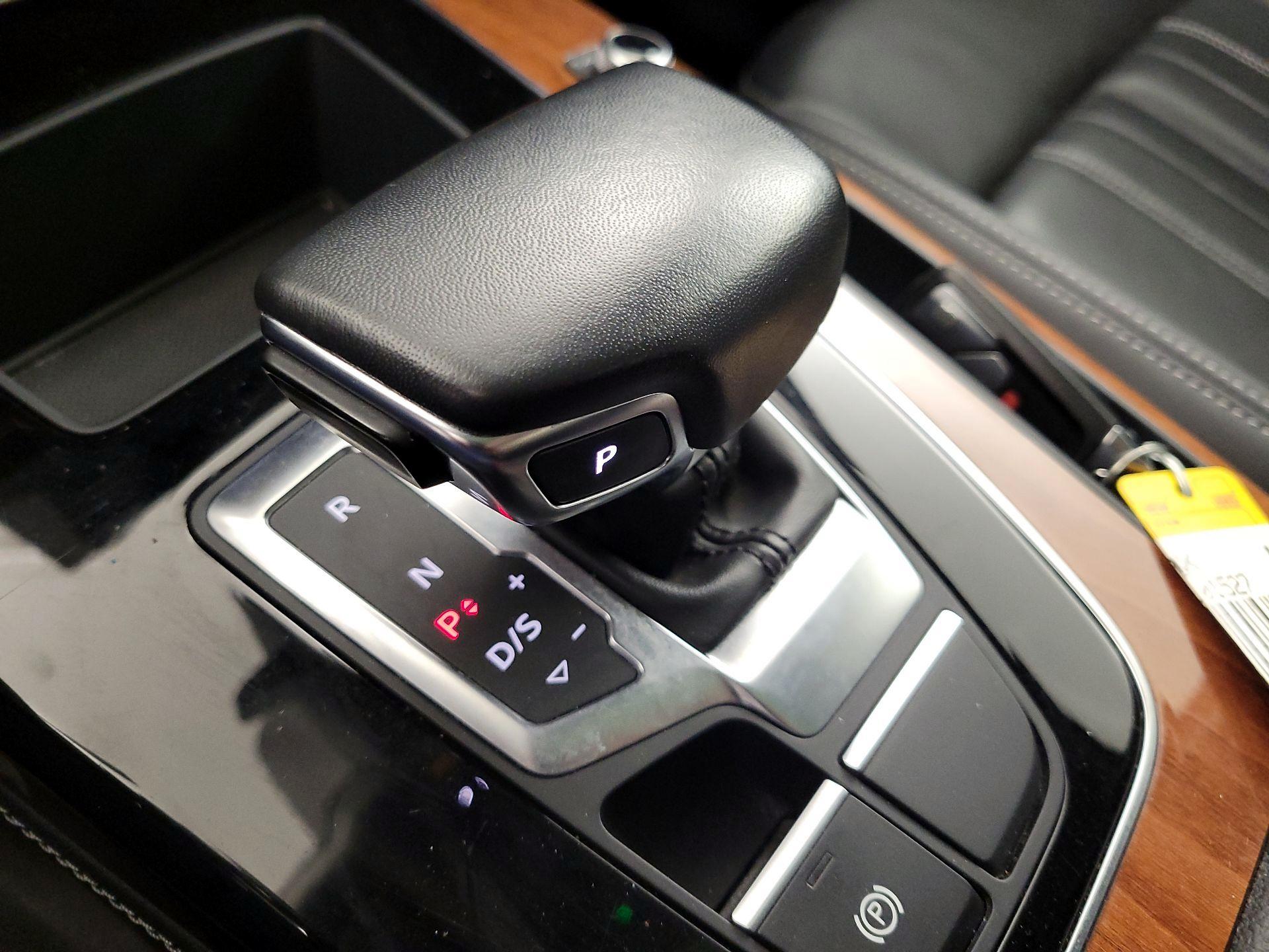 Thumbnail: 2023 Audi Q5 - 17