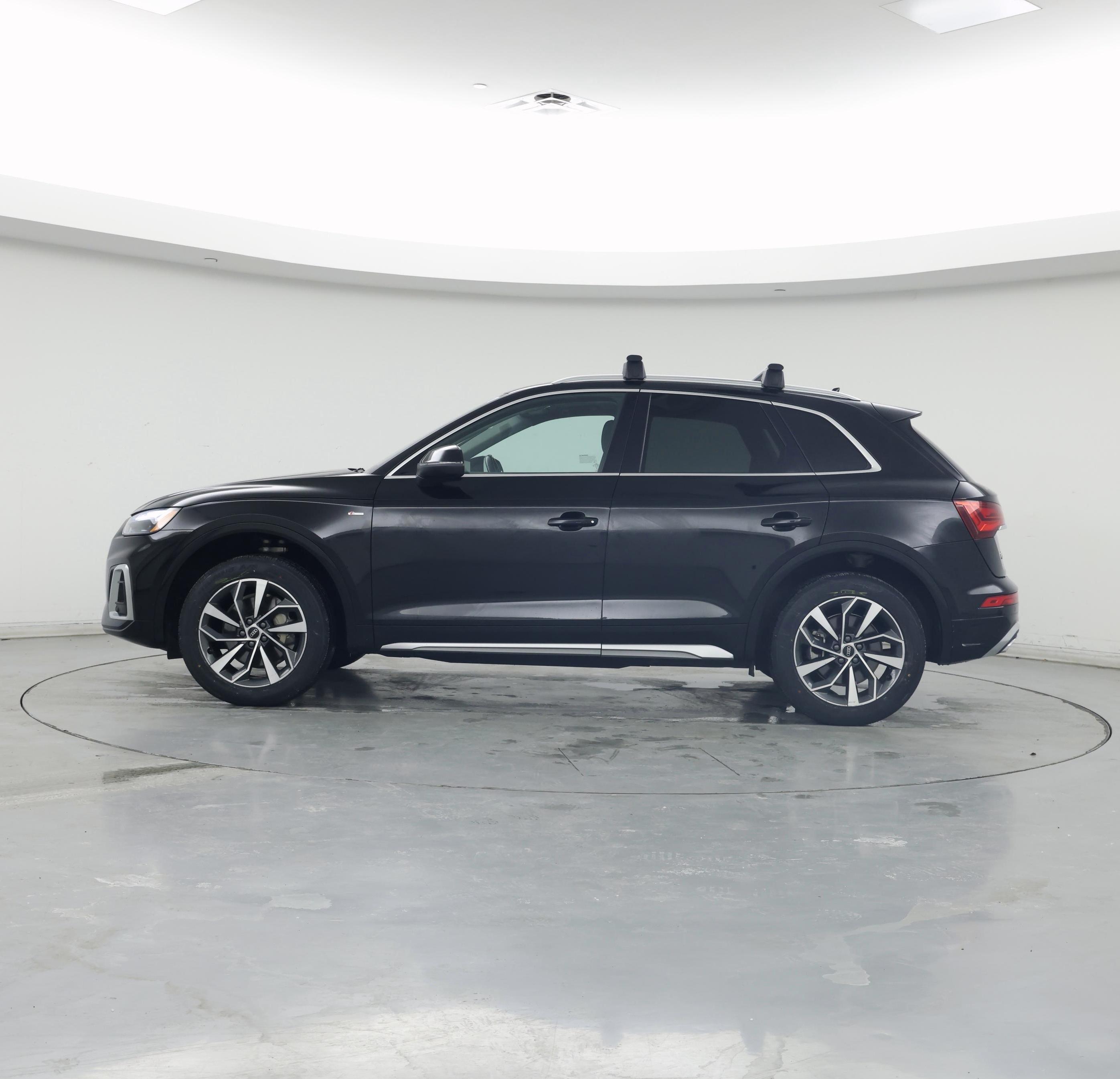 Thumbnail: 2023 Audi Q5 - 3