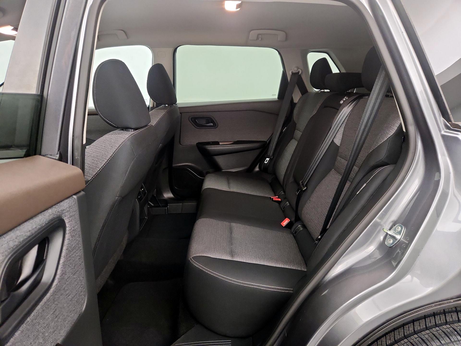 Thumbnail: 2021 Nissan Rogue - 19