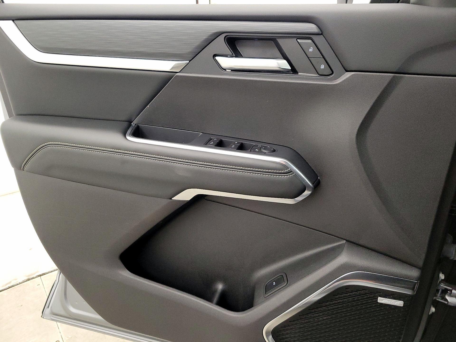 Thumbnail: 2025 GMC Acadia - 12