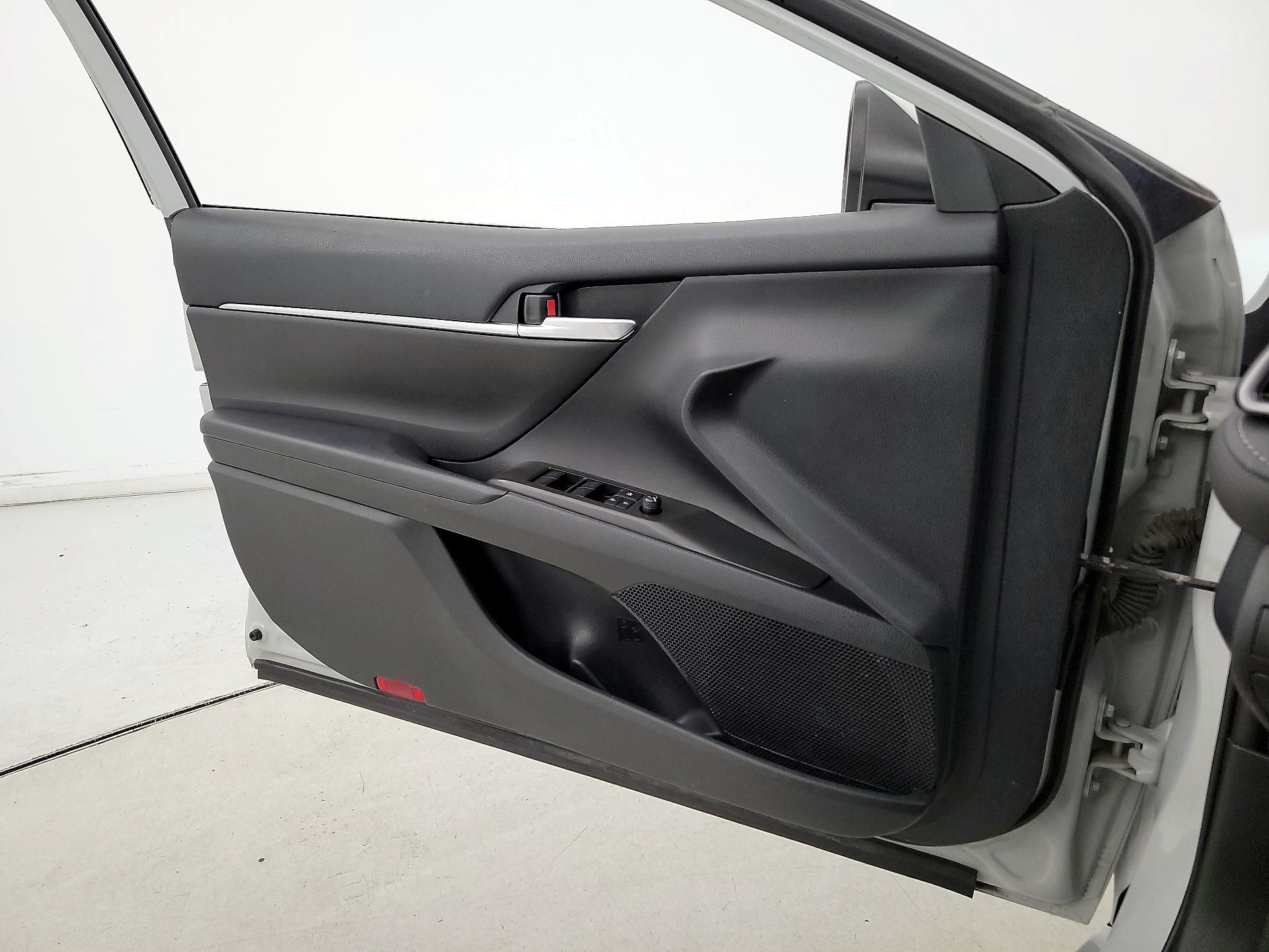 Thumbnail: 2023 Toyota Camry - 12