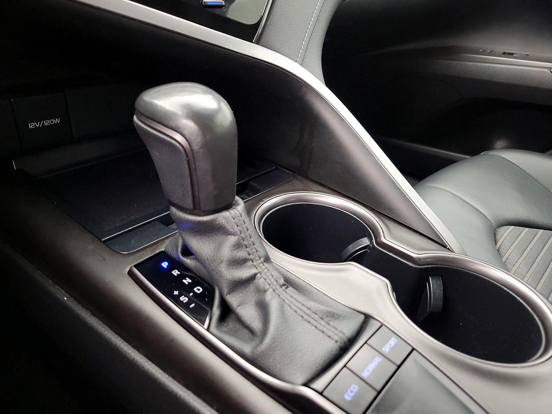 Thumbnail: 2023 Toyota Camry - 17