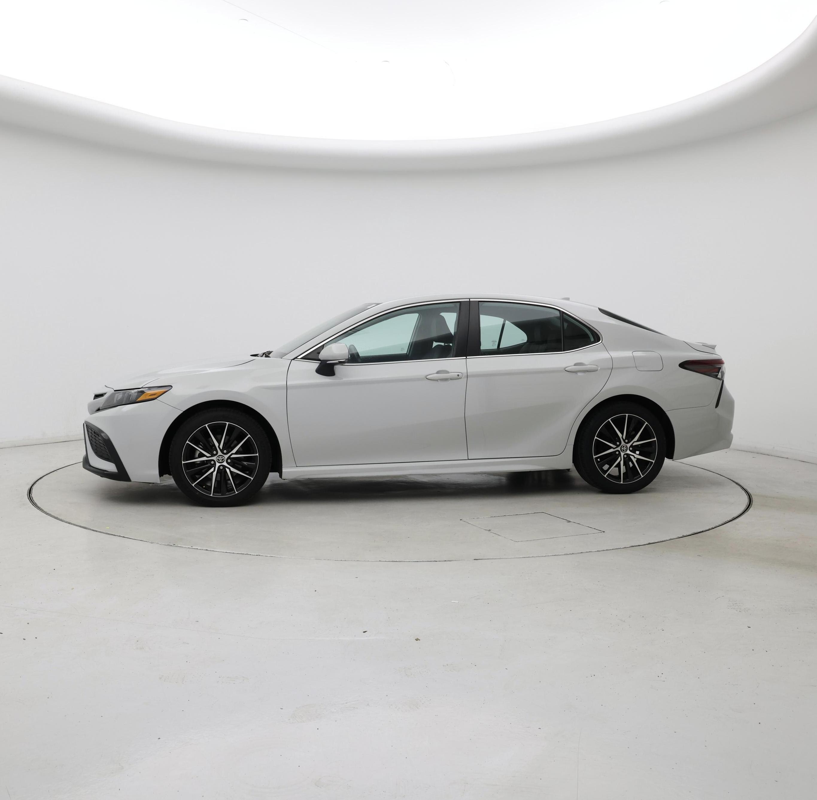 Thumbnail: 2023 Toyota Camry - 3