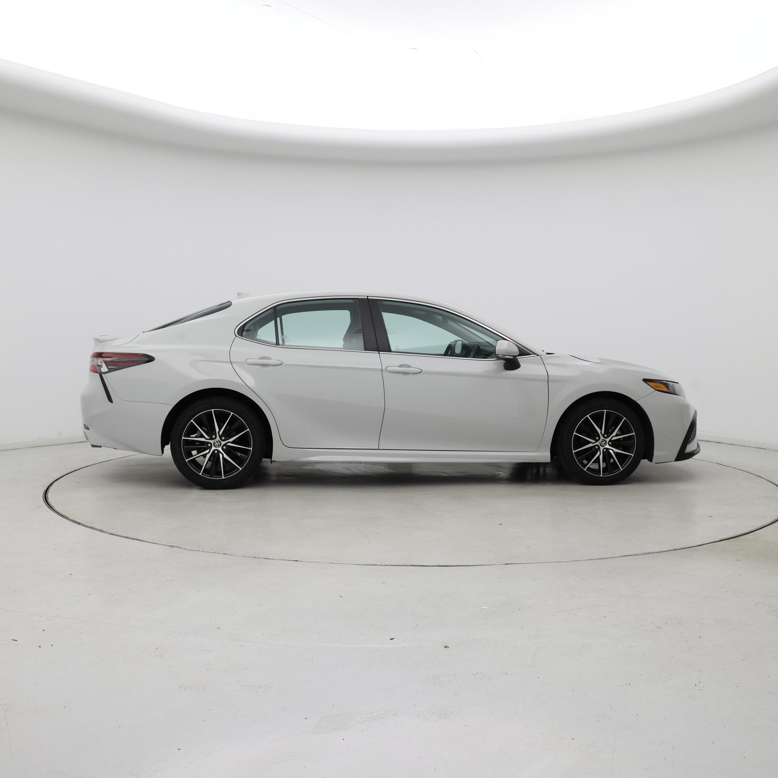 Thumbnail: 2023 Toyota Camry - 7