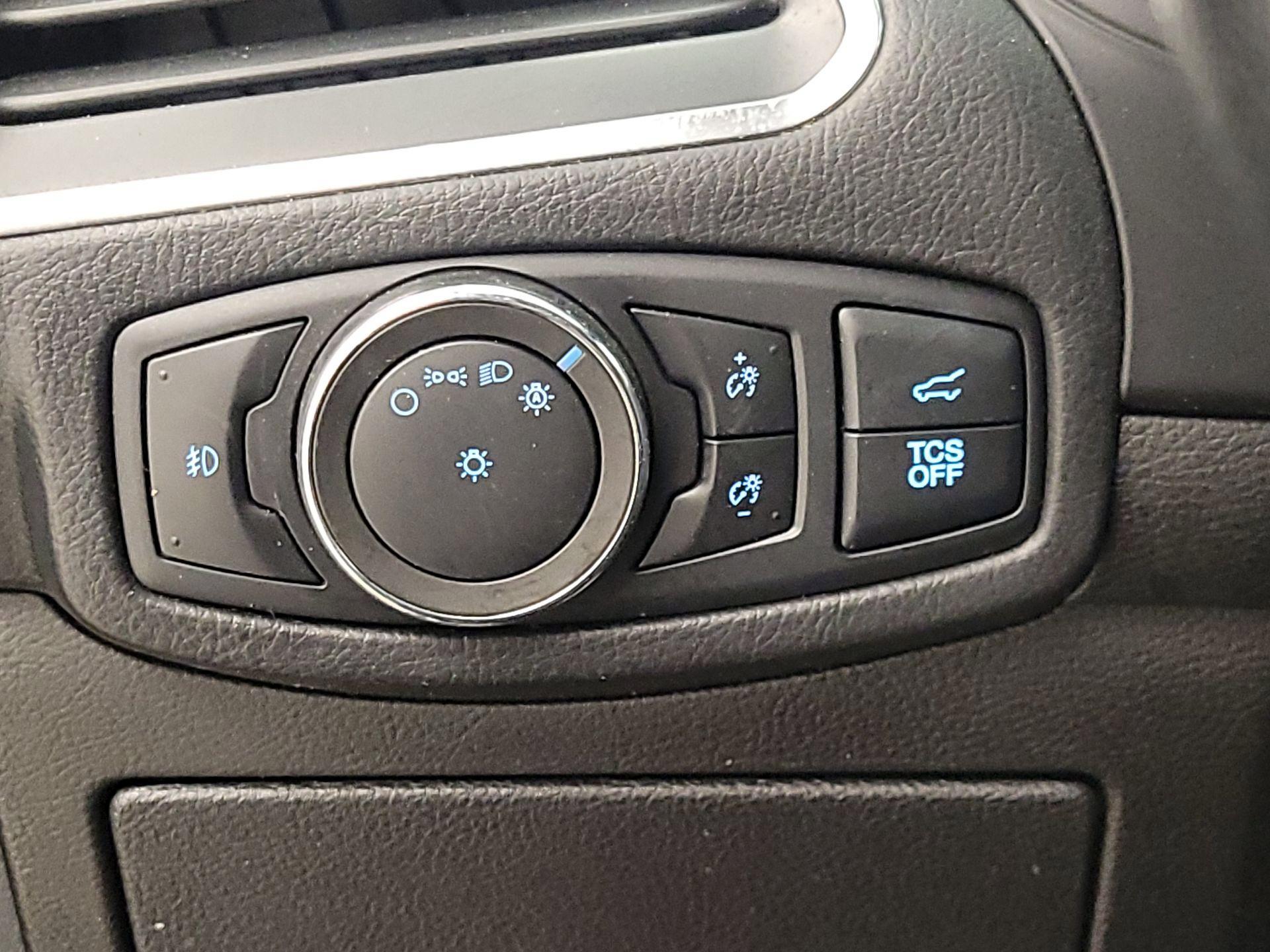 Thumbnail: 2022 Ford Edge - 13